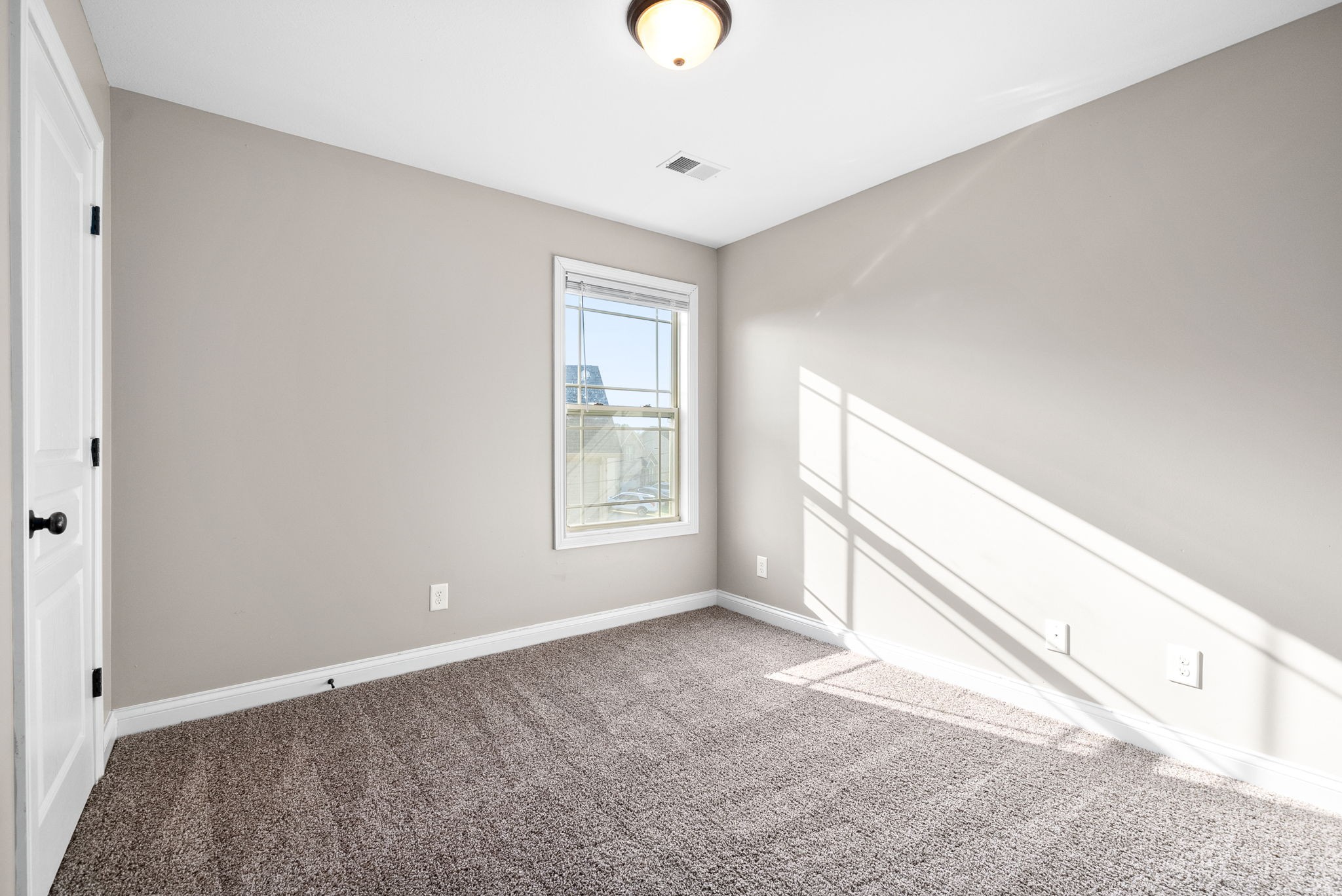 Image 24 of 42 For 2801 College Road 19