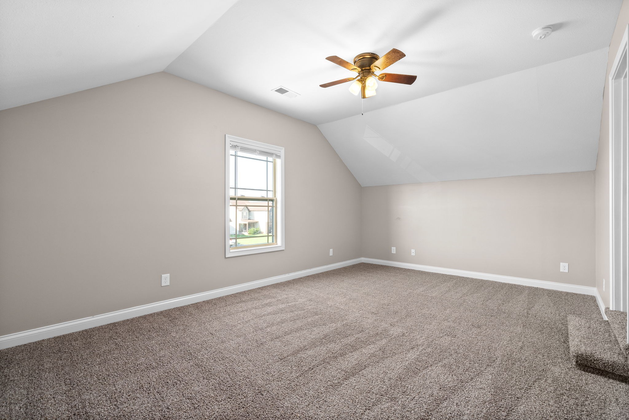 Image 25 of 42 For 2801 College Road 19