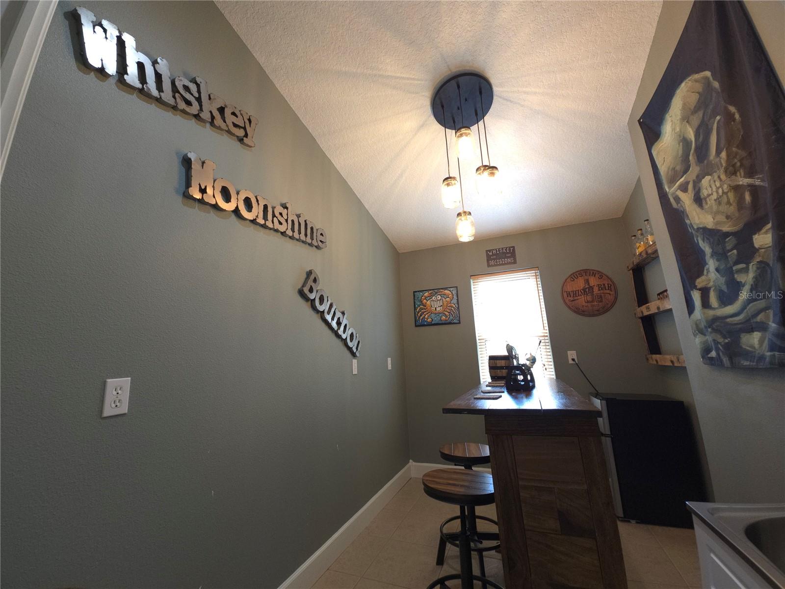 Image 11 of 23 For 20906 River Drive