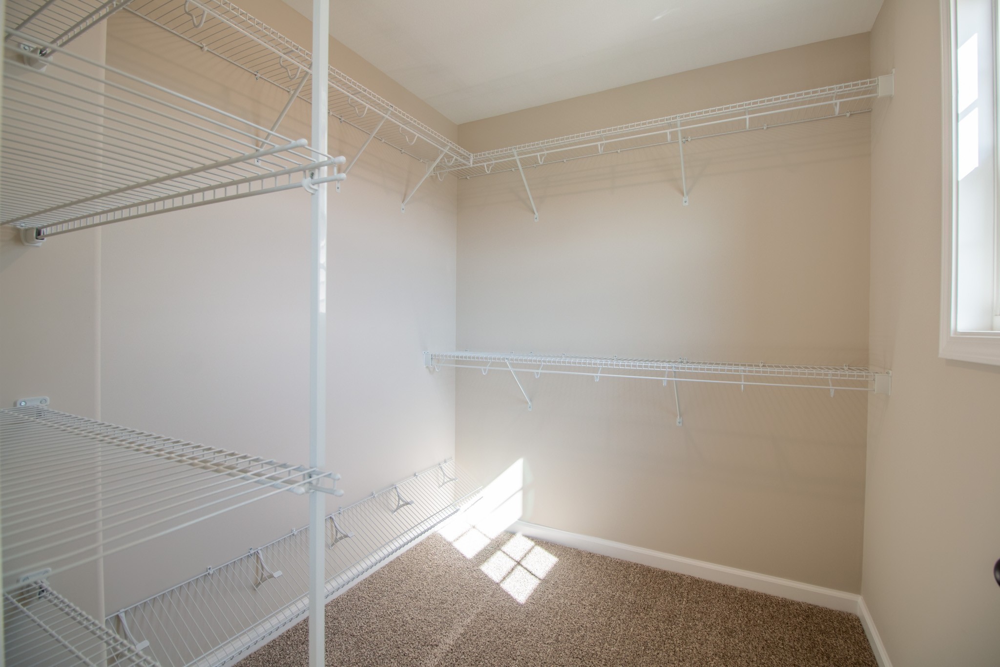 Image 14 of 49 For 9721 53rd Court