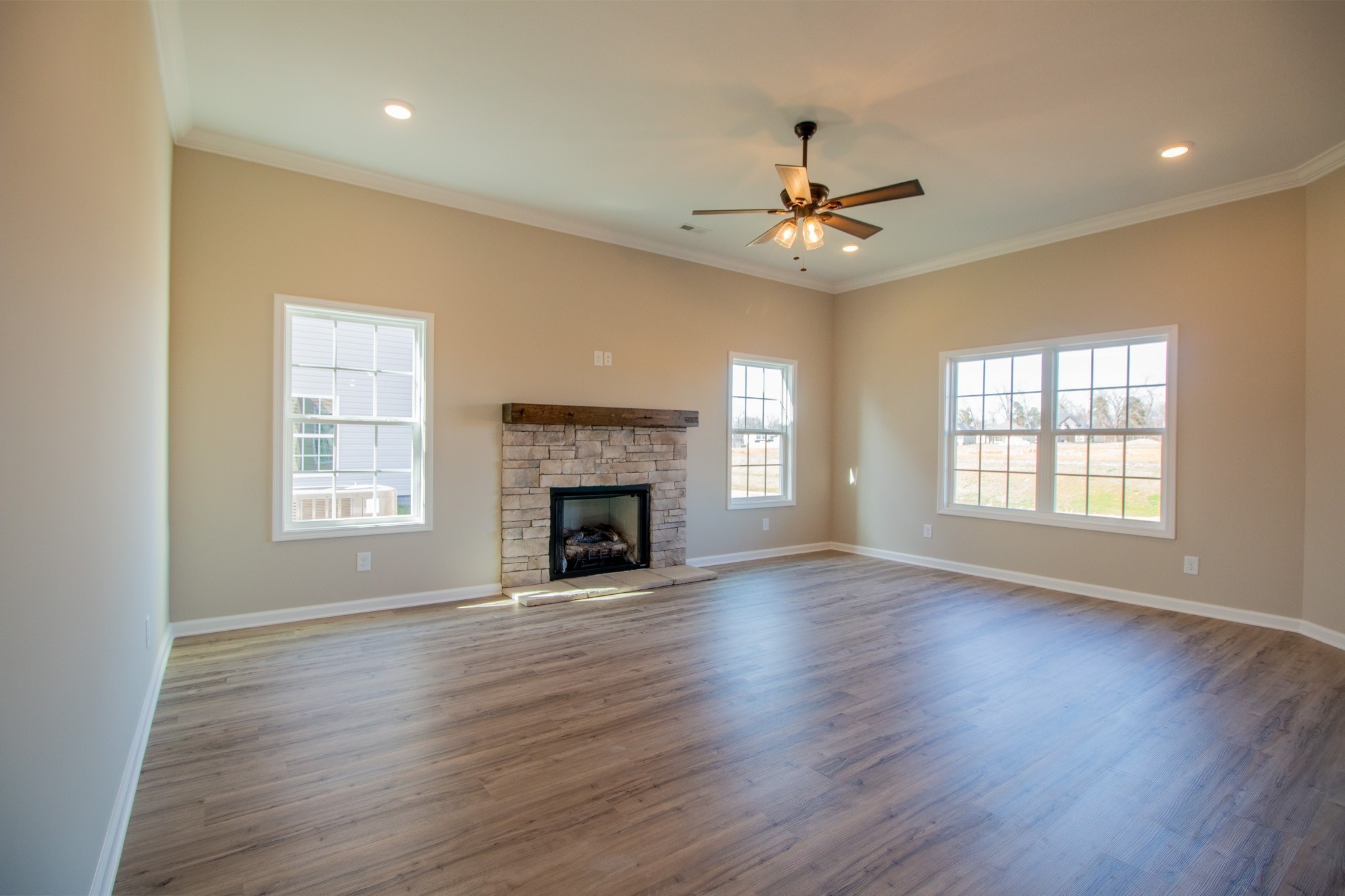 Image 4 of 49 For 9721 53rd Court