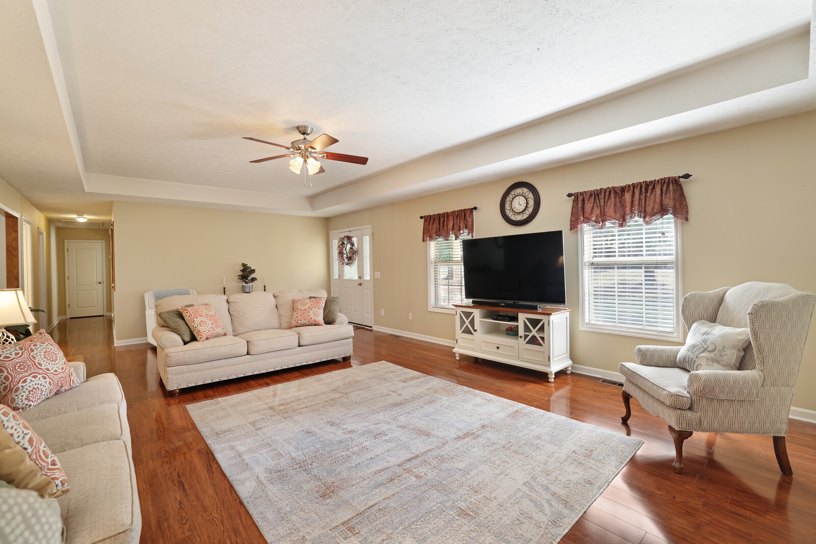 Image 11 of 49 For 9945 83rd Lane