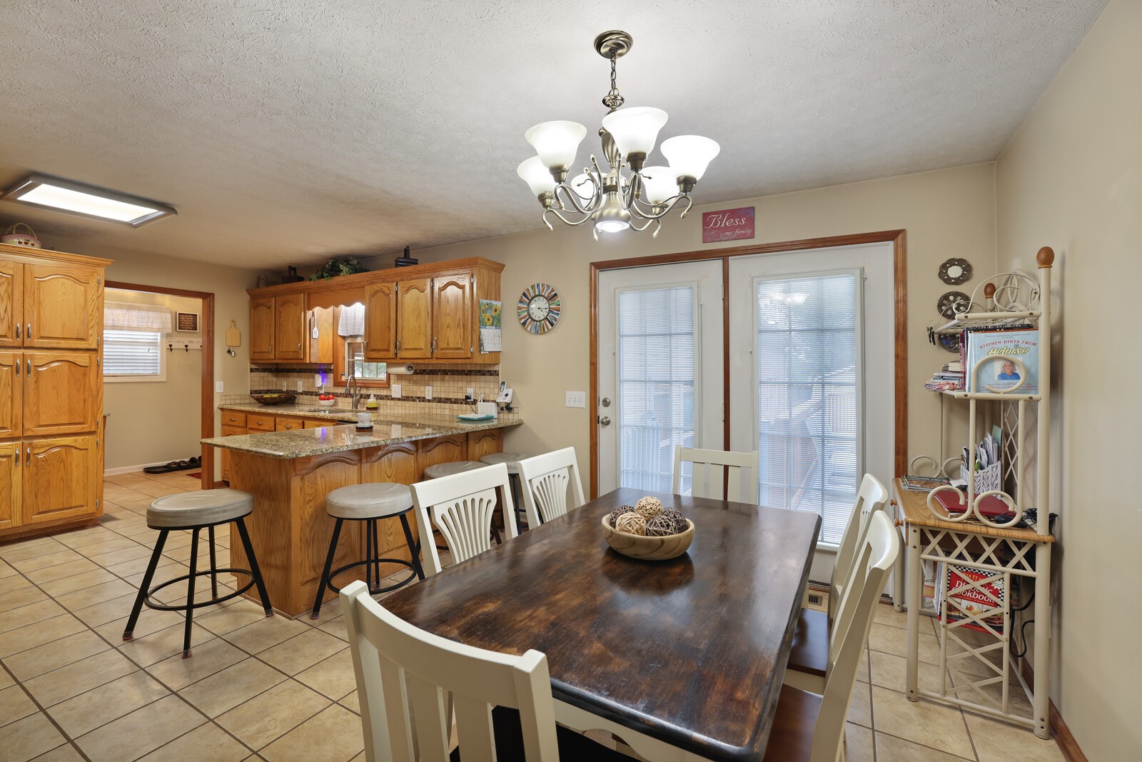Image 16 of 49 For 9945 83rd Lane