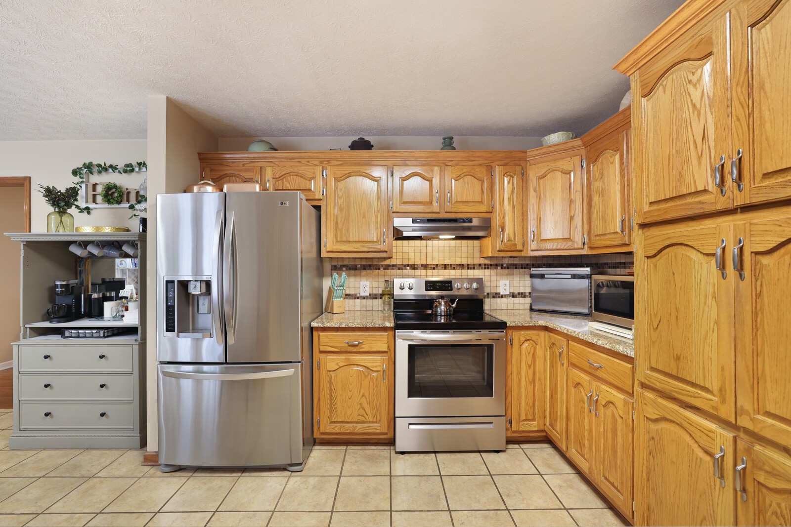Image 22 of 49 For 9945 83rd Lane