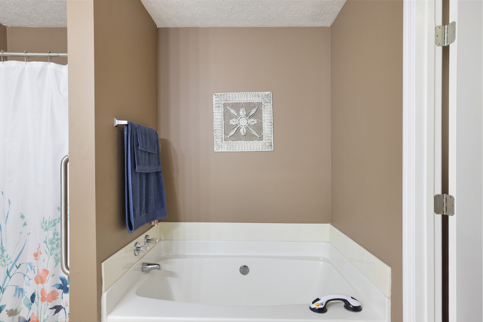 Image 38 of 49 For 9945 83rd Lane