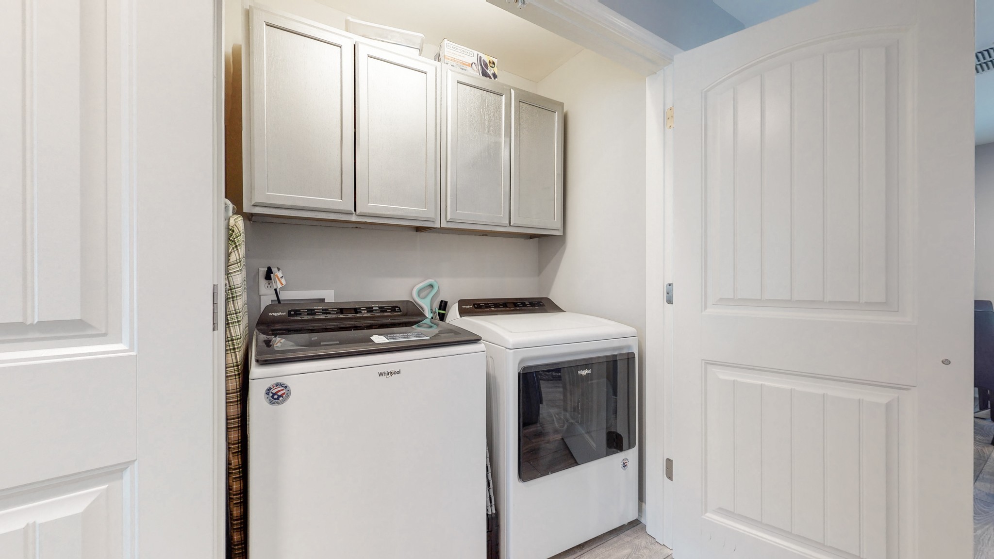 Image 20 of 52 For 288 Oak Avenue