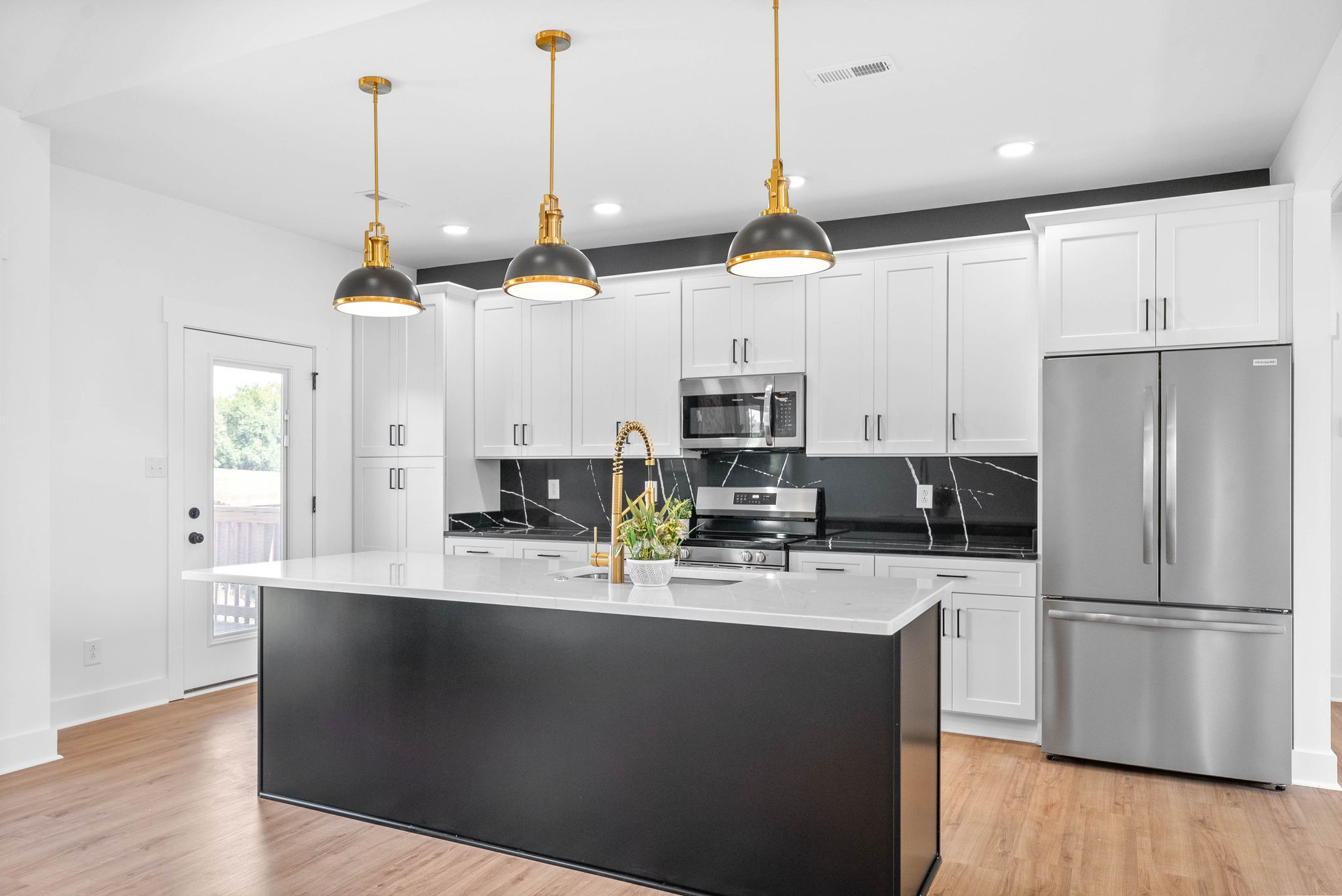 Image 12 of 24 For 2840 147th Street