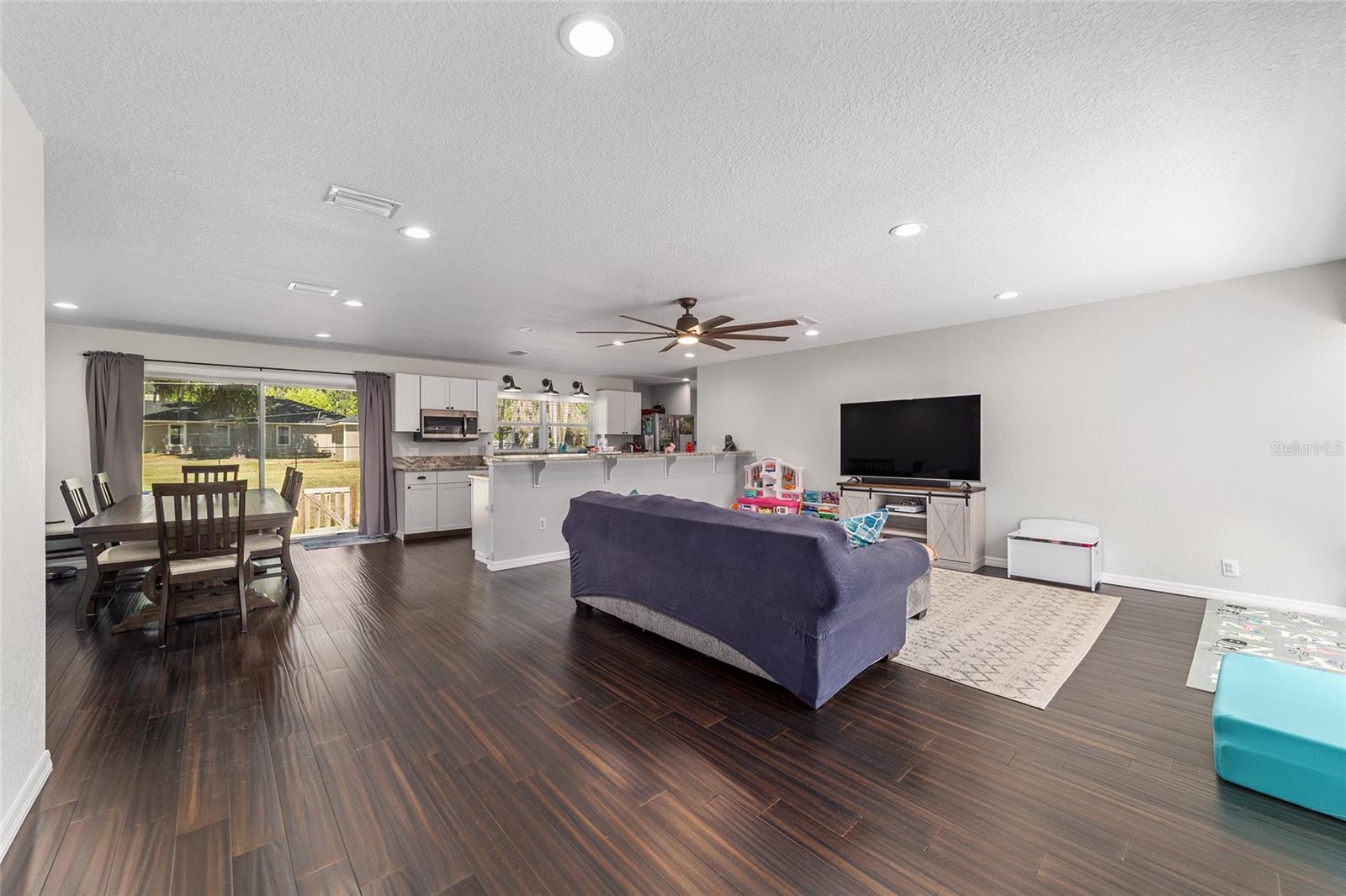 Image 16 of 54 For 3810 5th Avenue