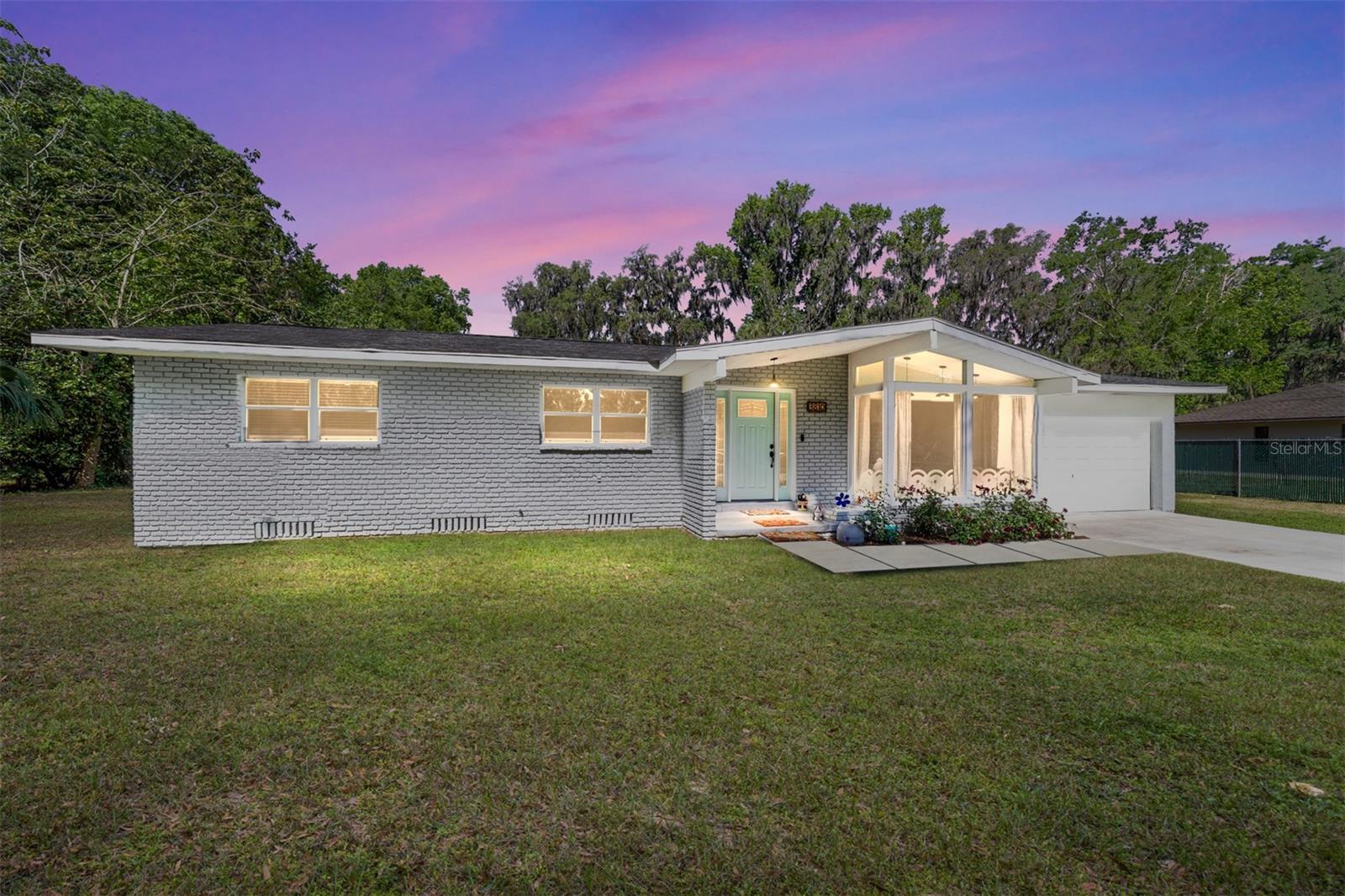 Image 3 of 54 For 3810 5th Avenue