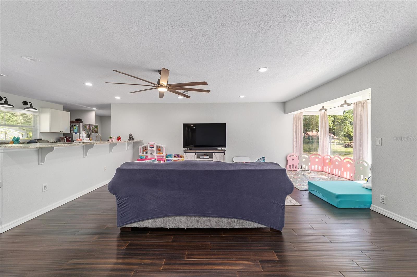 Image 6 of 54 For 3810 5th Avenue