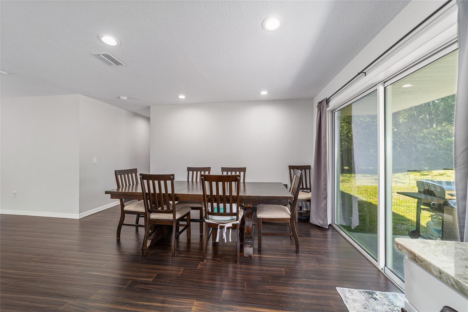 Image 7 of 54 For 3810 5th Avenue