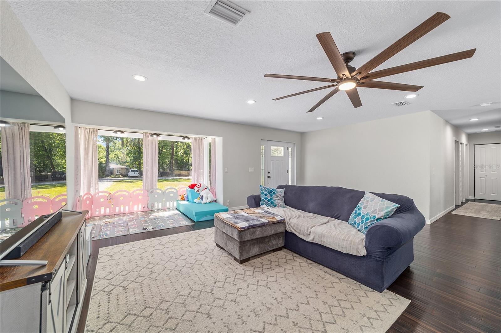 Image 8 of 54 For 3810 5th Avenue
