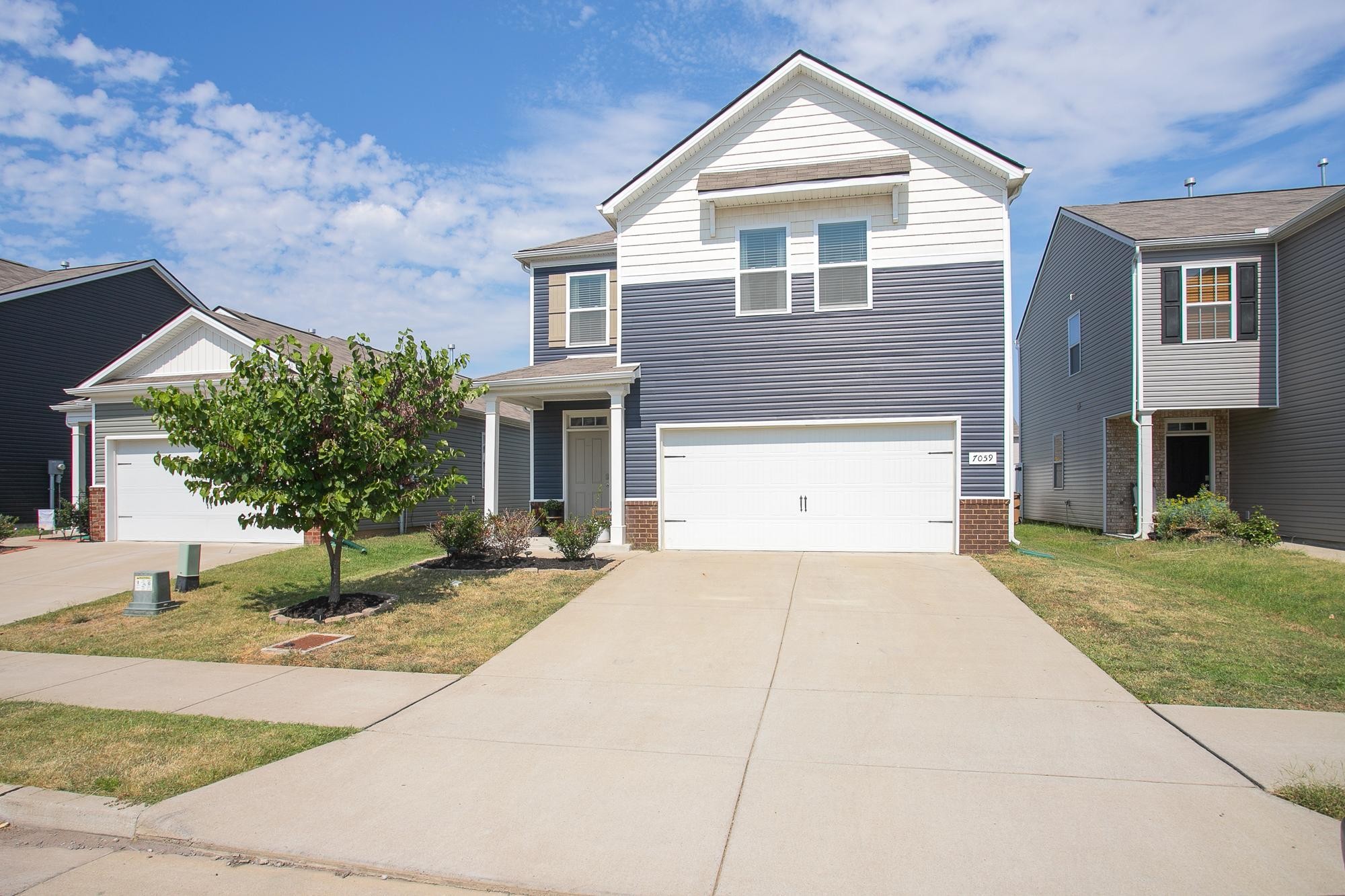 Image 3 of 40 For 8127 60th Court