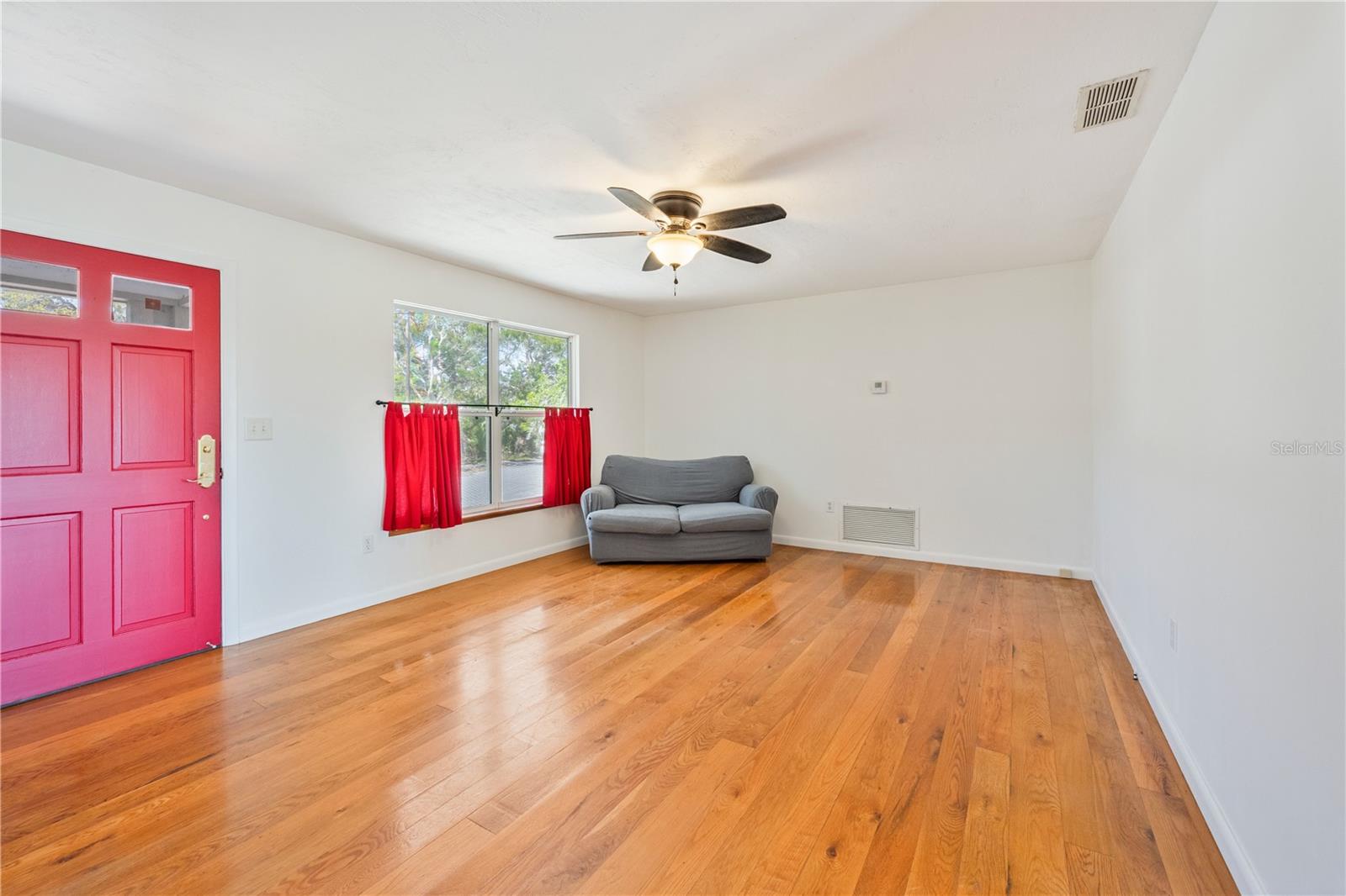 Image 5 of 36 For 12410 Cedar Street