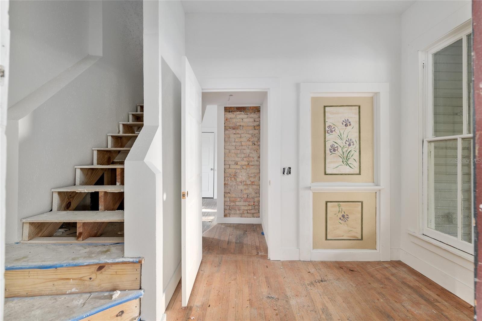 Image 10 of 100 For 721 2nd Street