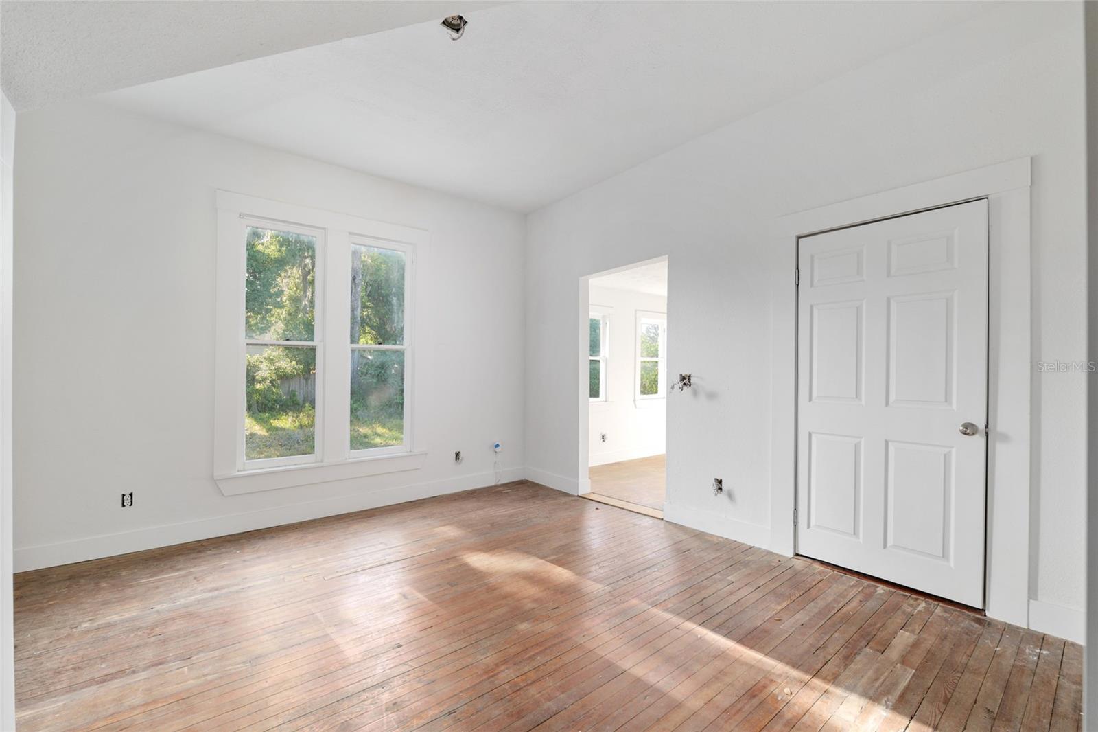 Image 13 of 100 For 721 2nd Street
