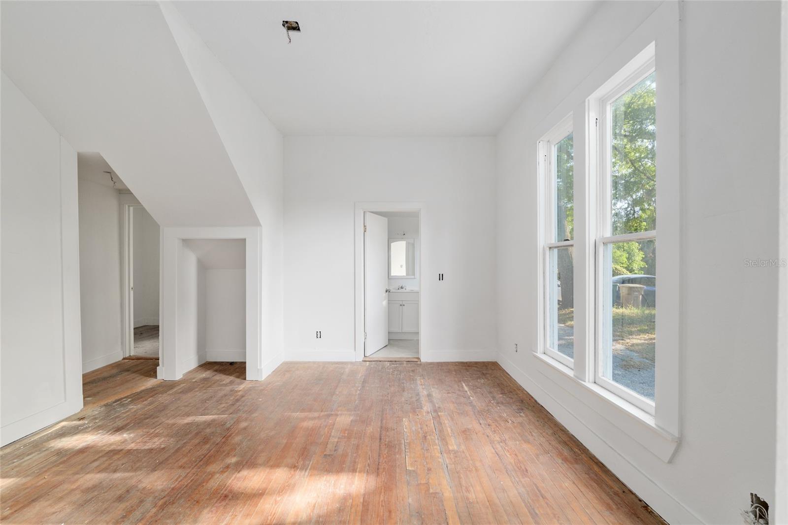 Image 15 of 100 For 721 2nd Street