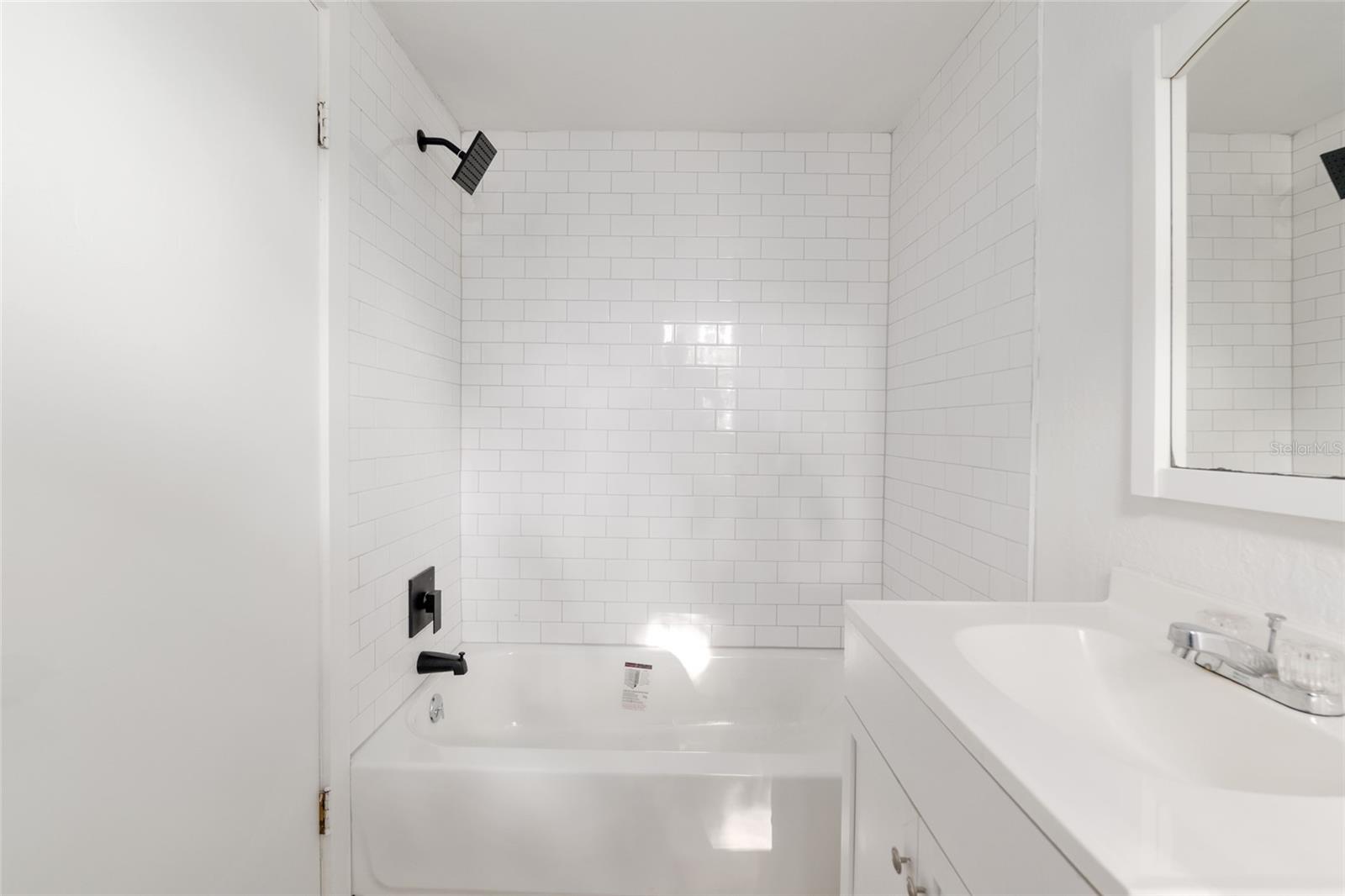Image 18 of 100 For 721 2nd Street