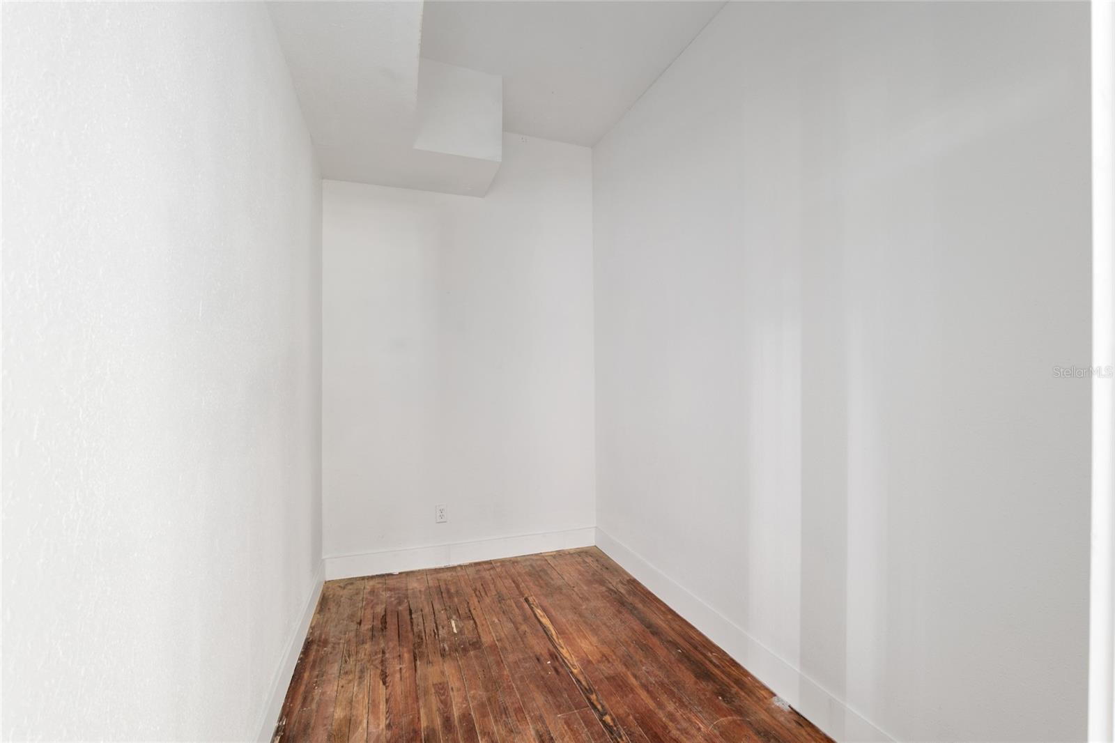 Image 19 of 100 For 721 2nd Street
