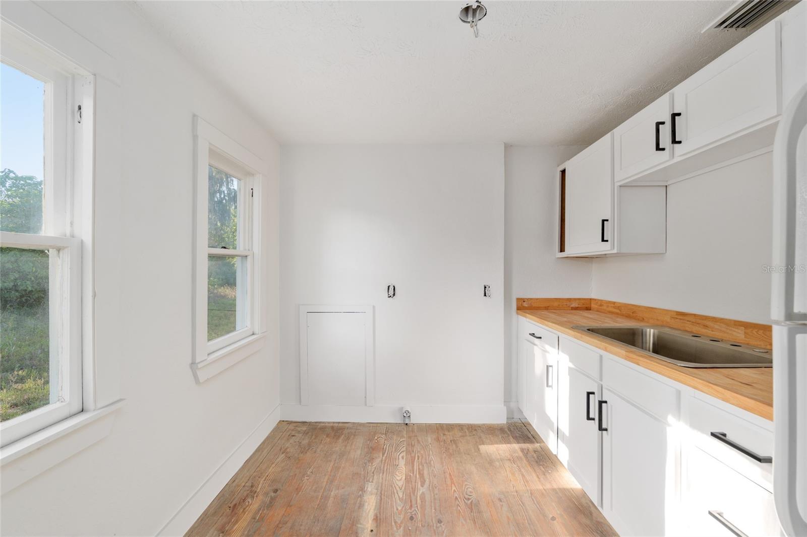 Image 24 of 100 For 721 2nd Street