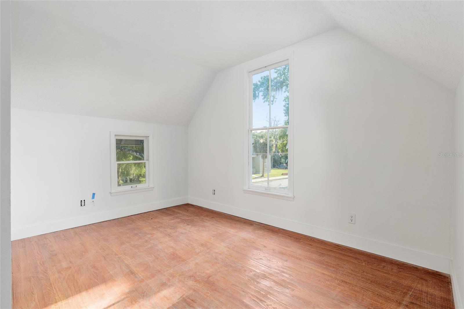 Image 28 of 100 For 721 2nd Street