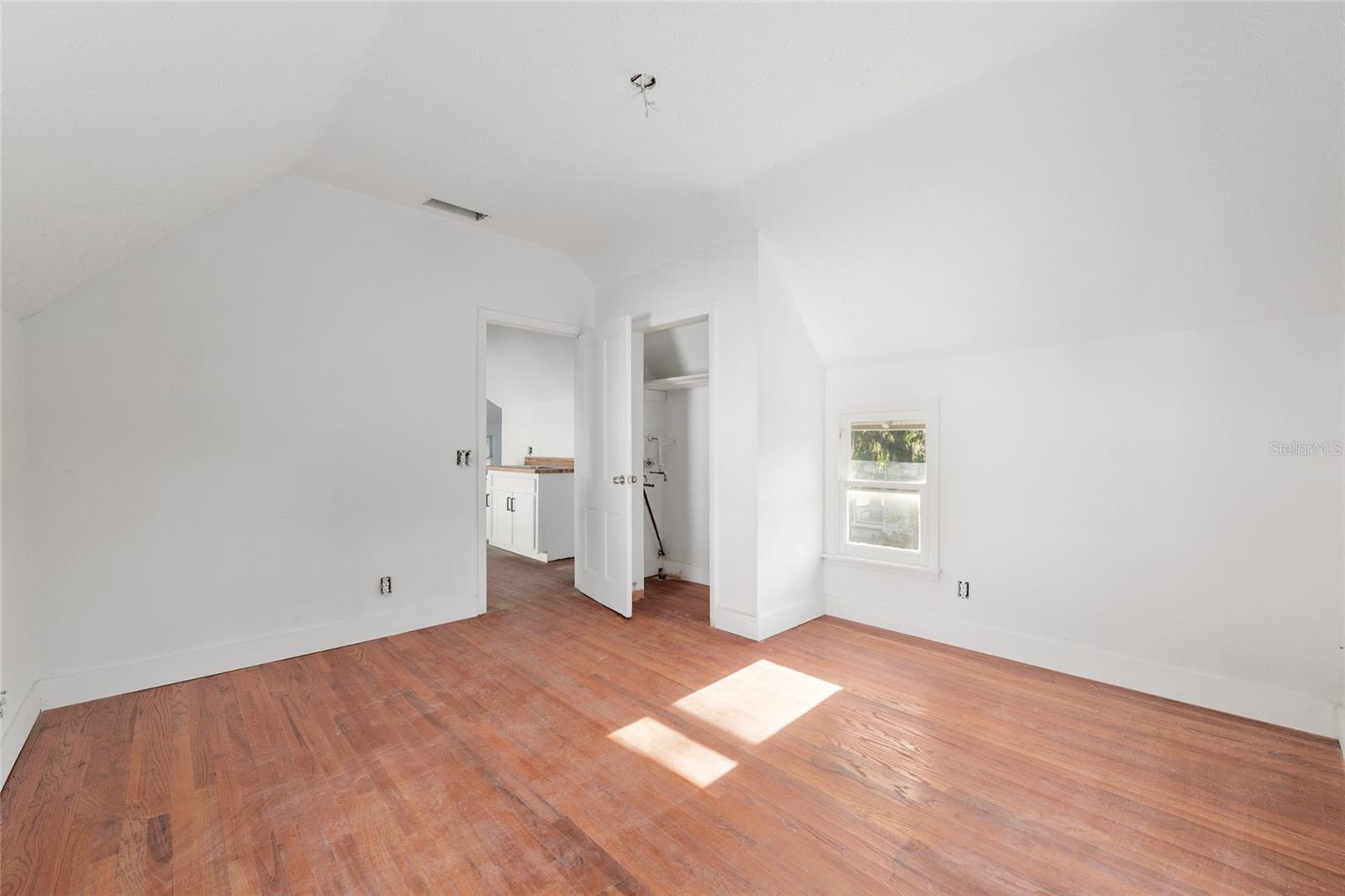 Image 42 of 100 For 721 2nd Street