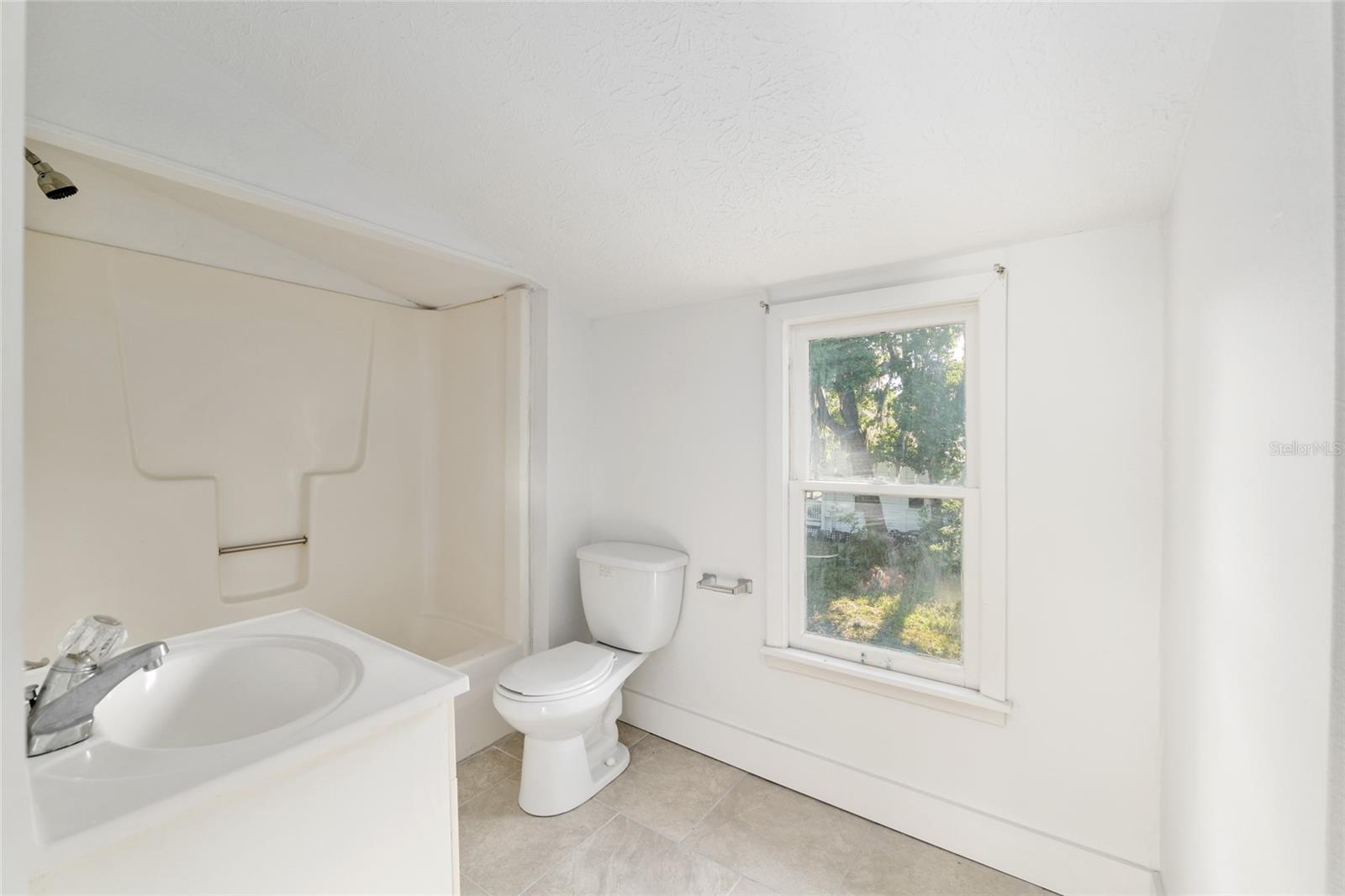 Image 44 of 100 For 721 2nd Street