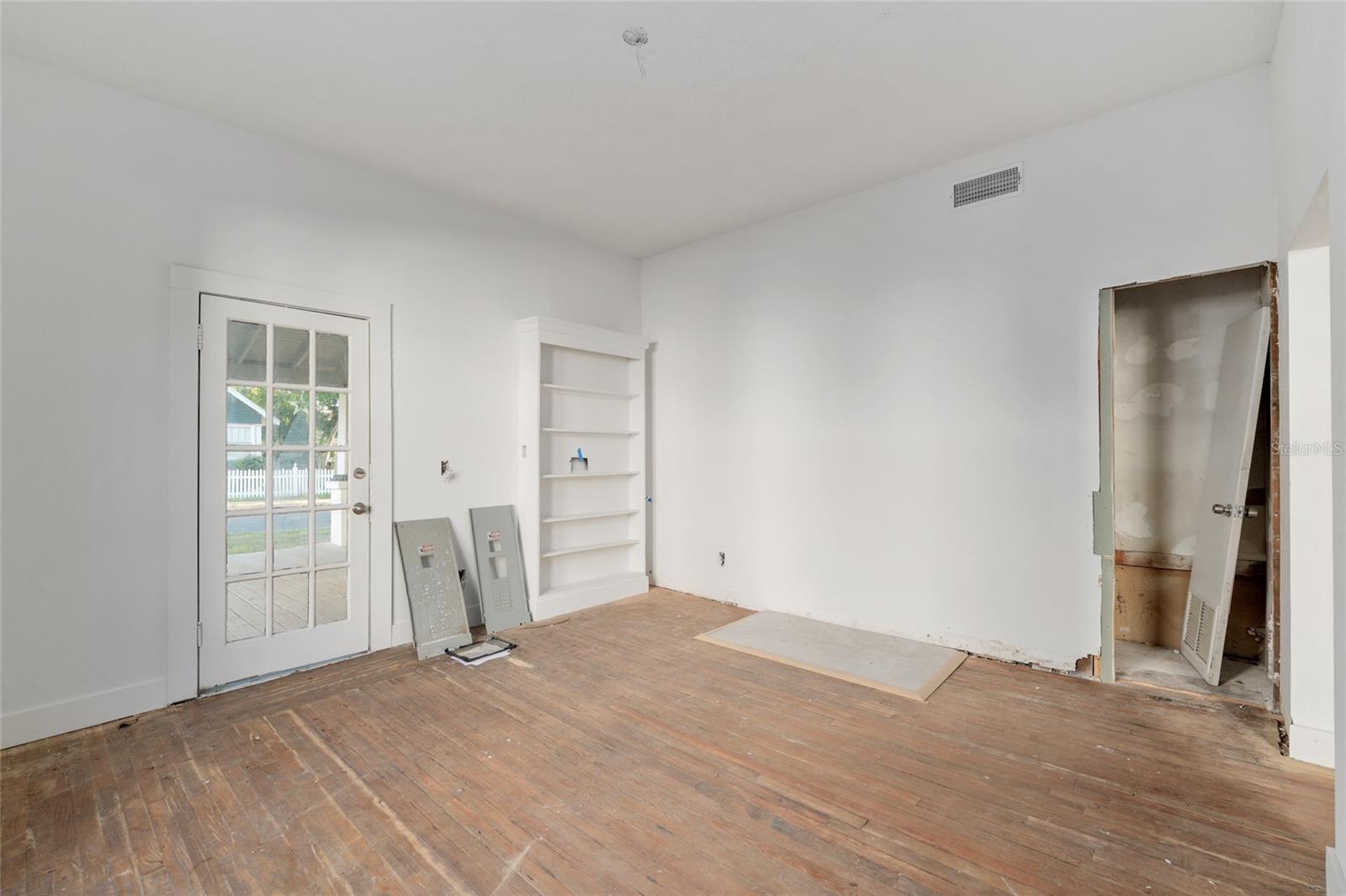 Image 47 of 100 For 721 2nd Street