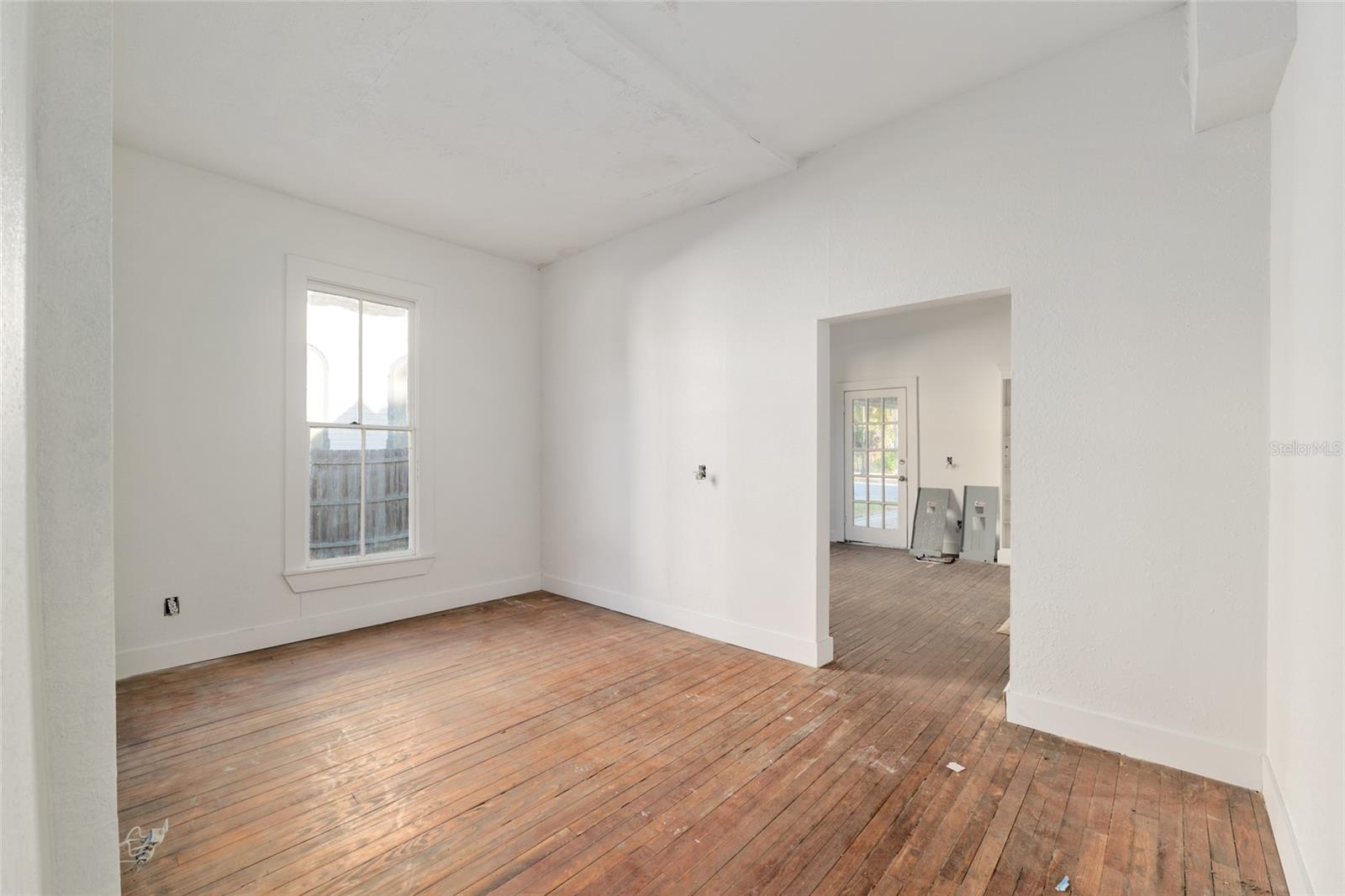 Image 51 of 100 For 721 2nd Street