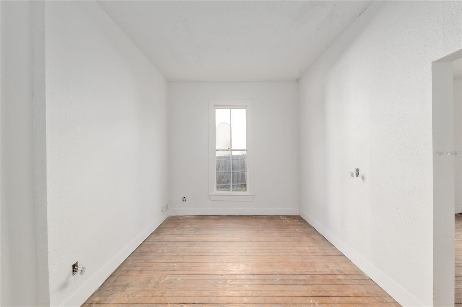Image 52 of 100 For 721 2nd Street