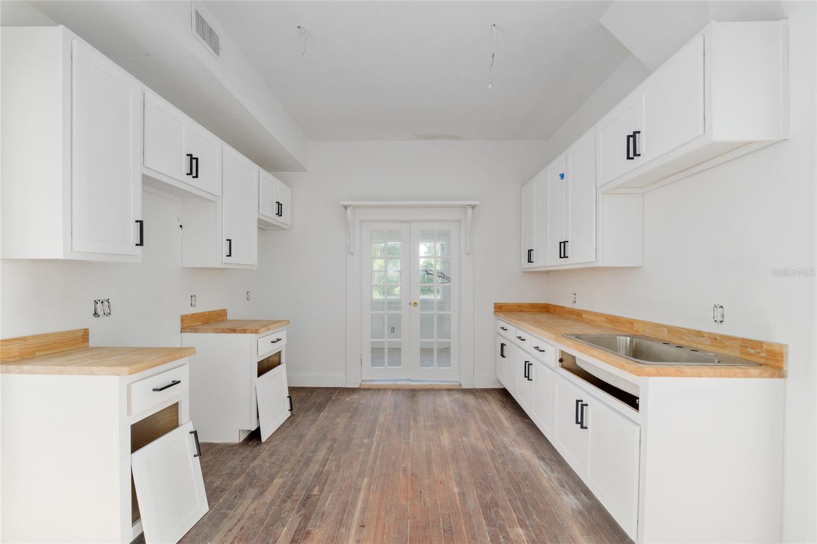 Image 53 of 100 For 721 2nd Street