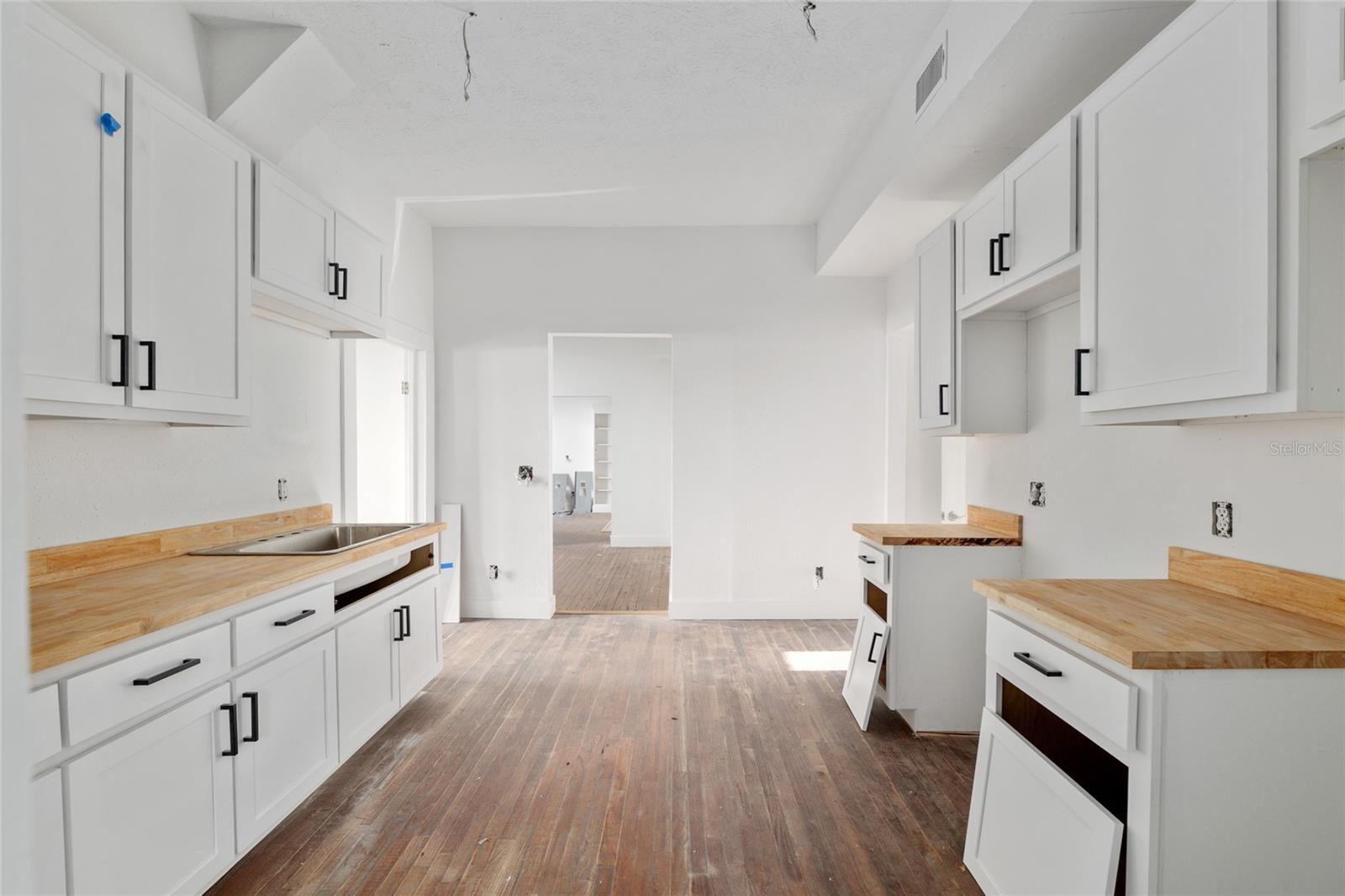 Image 57 of 100 For 721 2nd Street