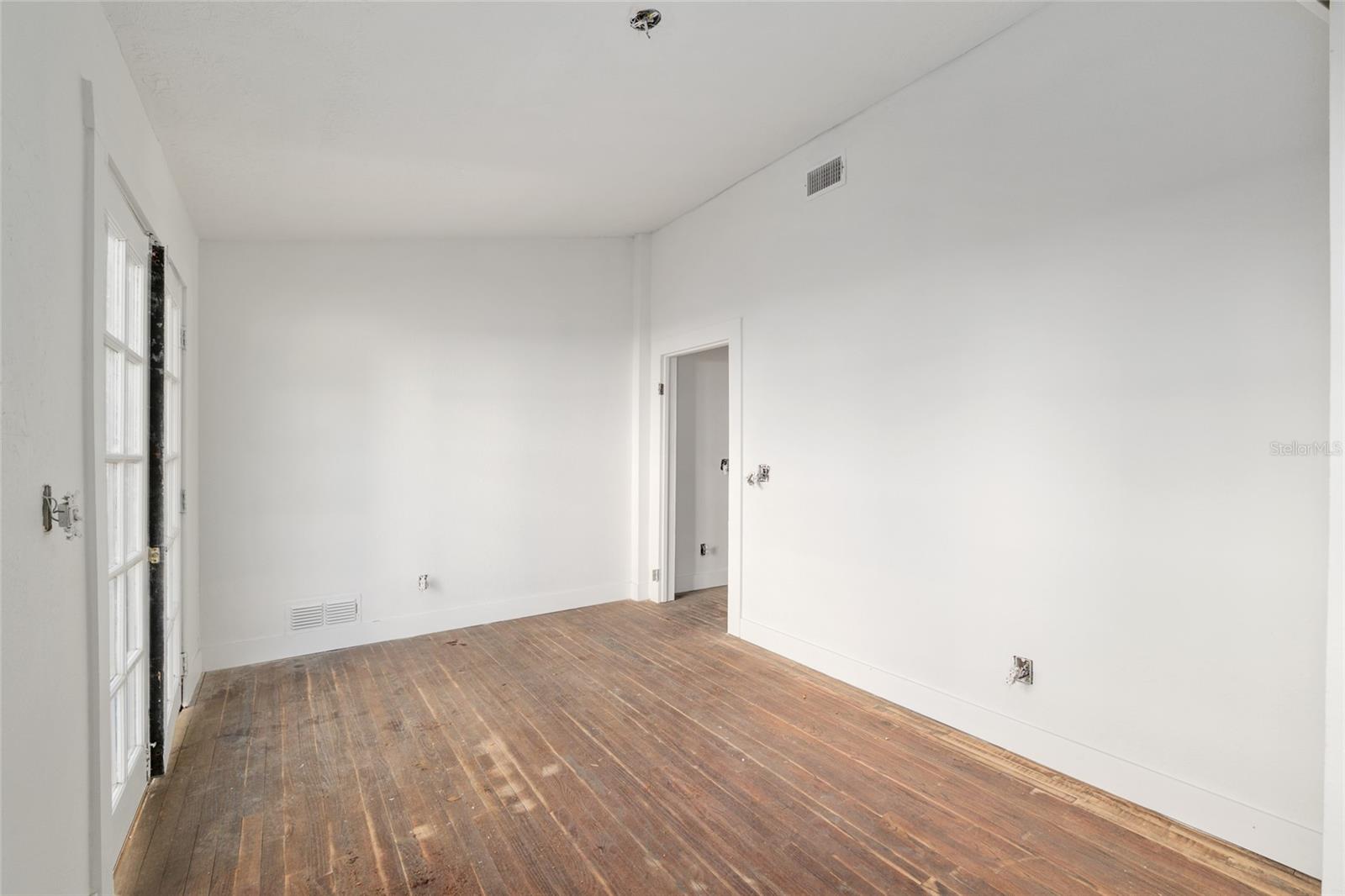 Image 64 of 100 For 721 2nd Street