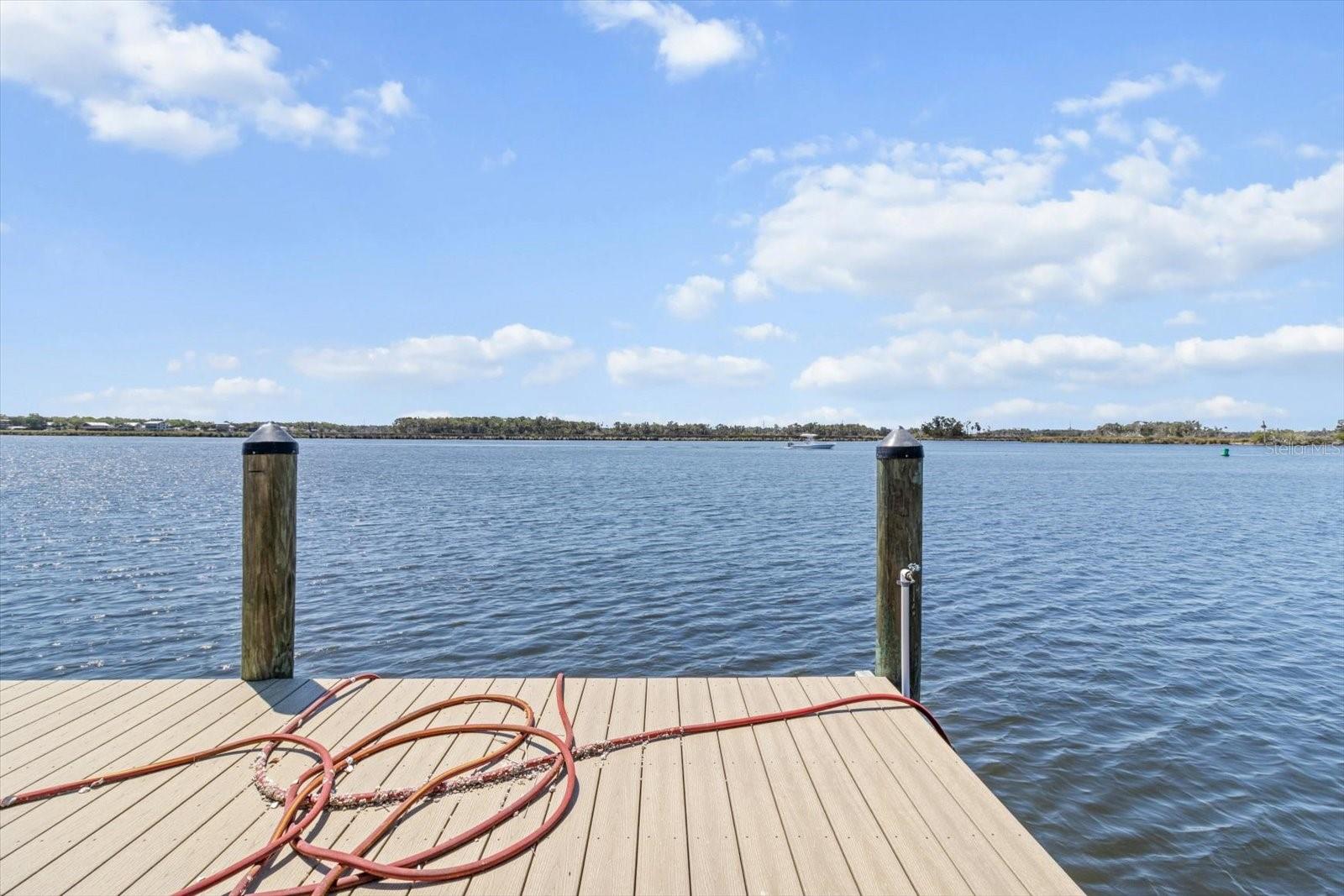 Listing photo id 16 for 12030 Tarpon Court