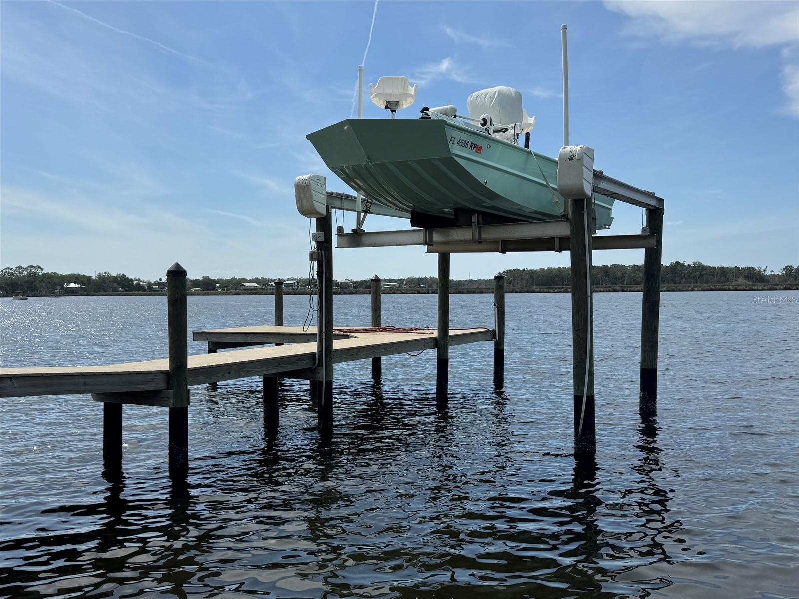 Listing photo id 19 for 12030 Tarpon Court