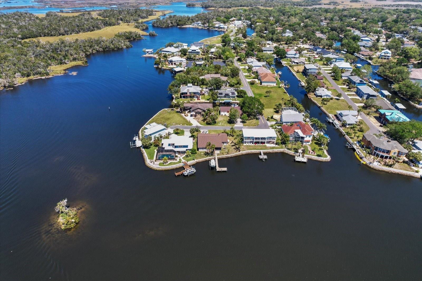 Listing photo id 22 for 12030 Tarpon Court