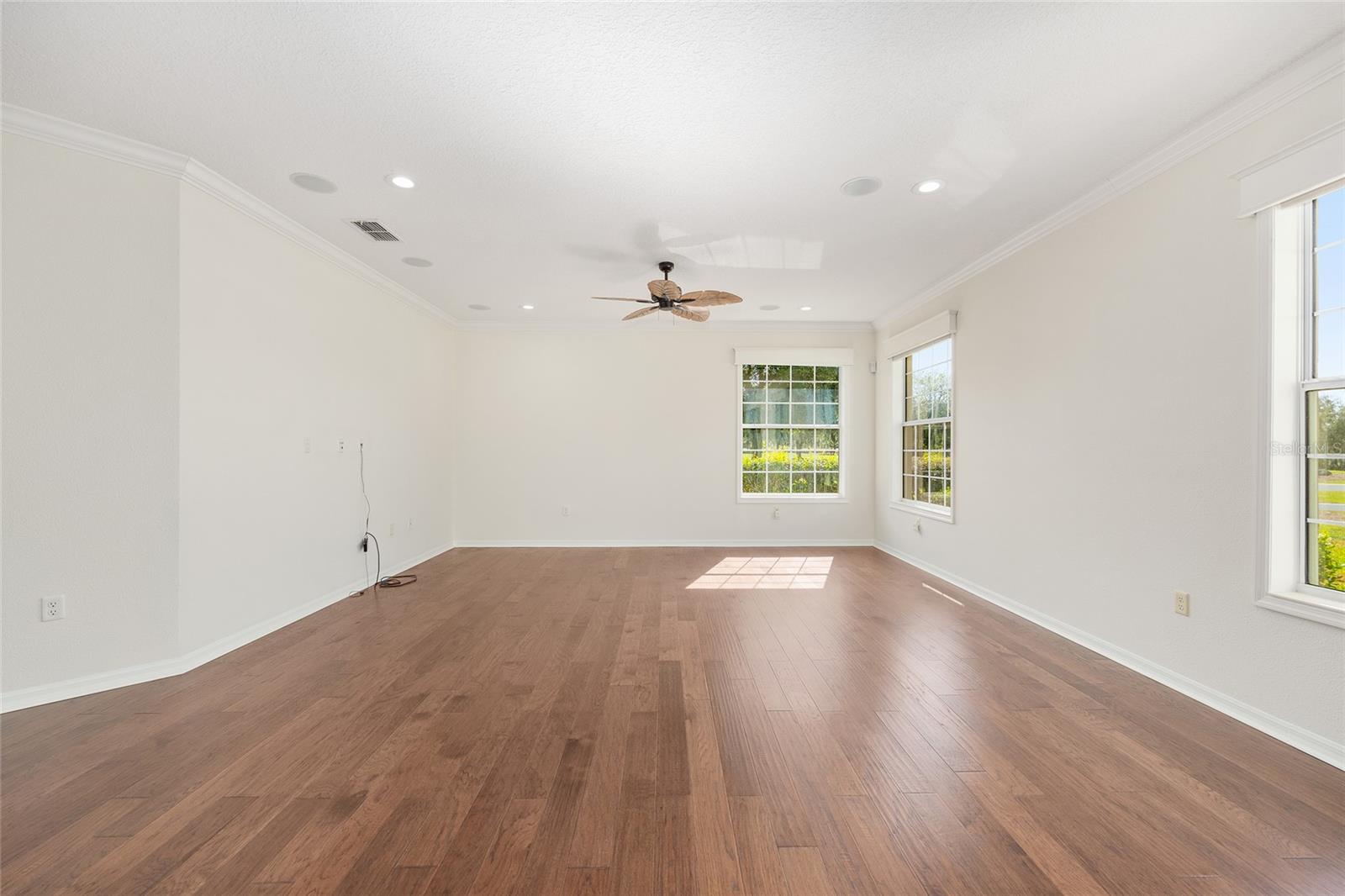 Image 10 of 46 For 8632 86th Circle