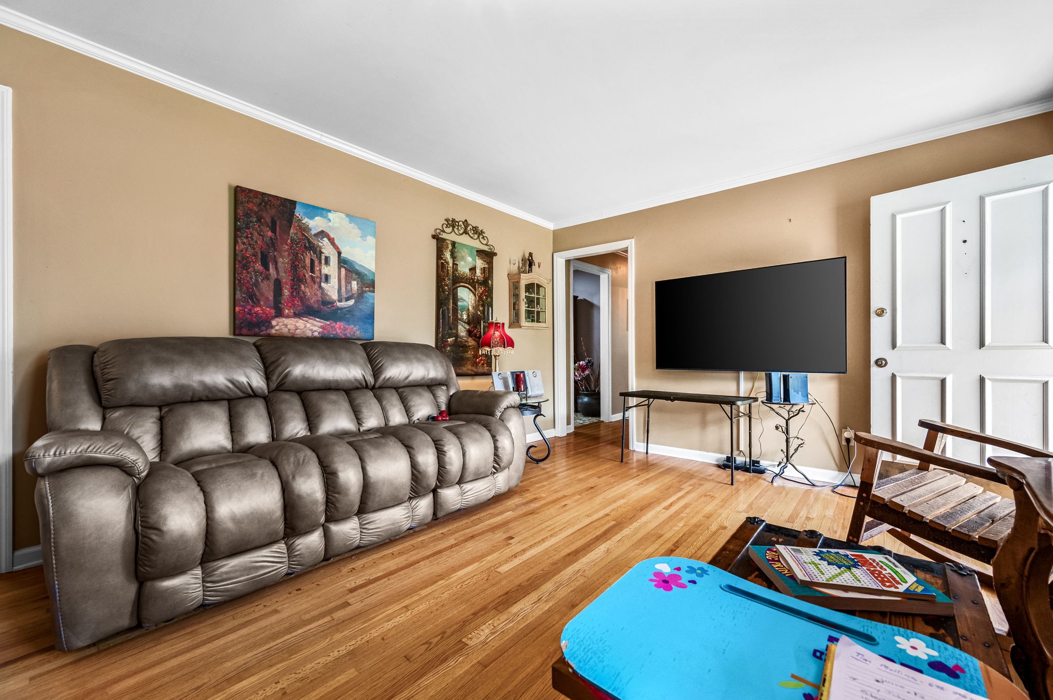 Image 19 of 70 For 3580 Chandler Drive