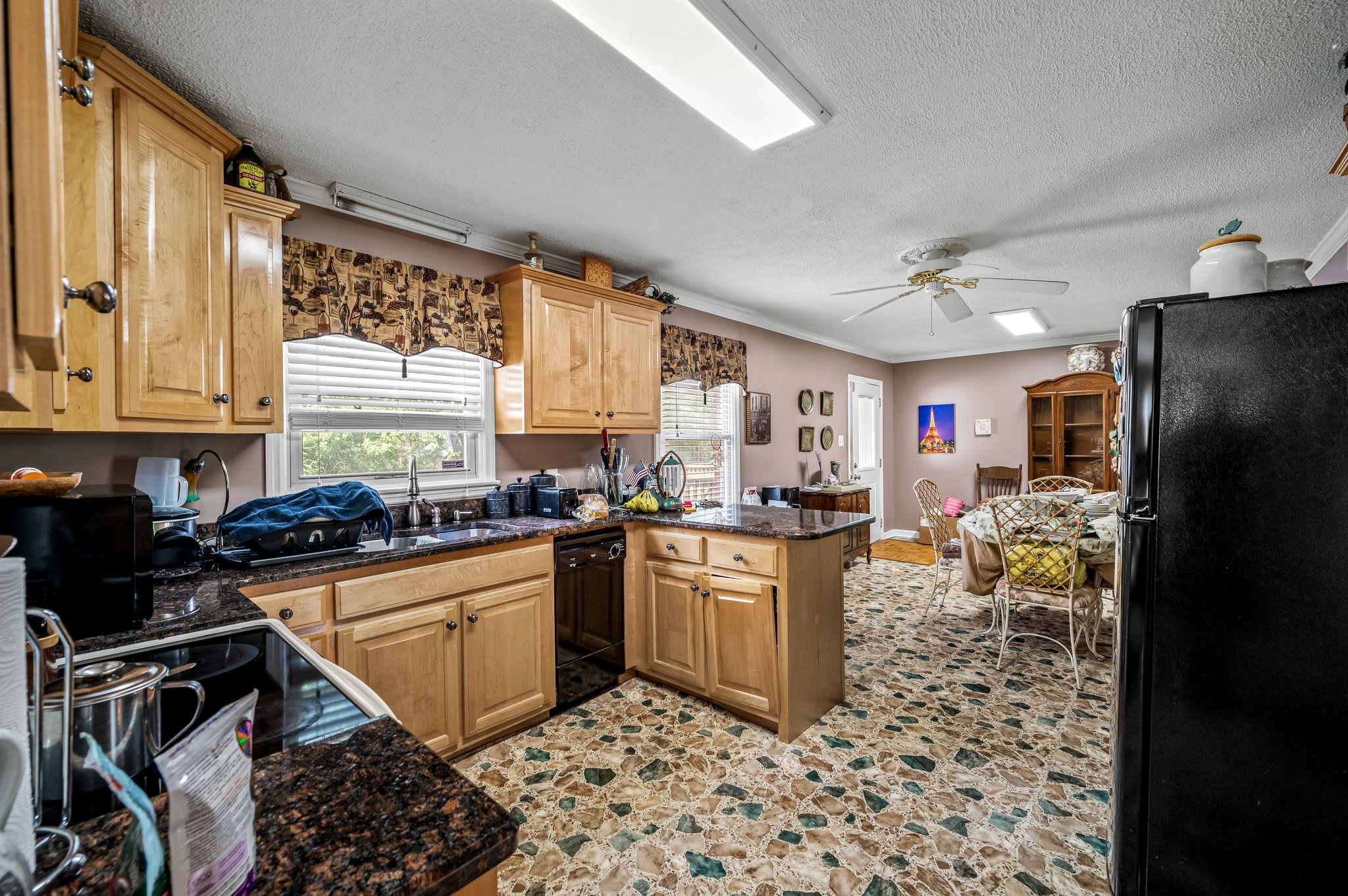Image 20 of 70 For 3580 Chandler Drive