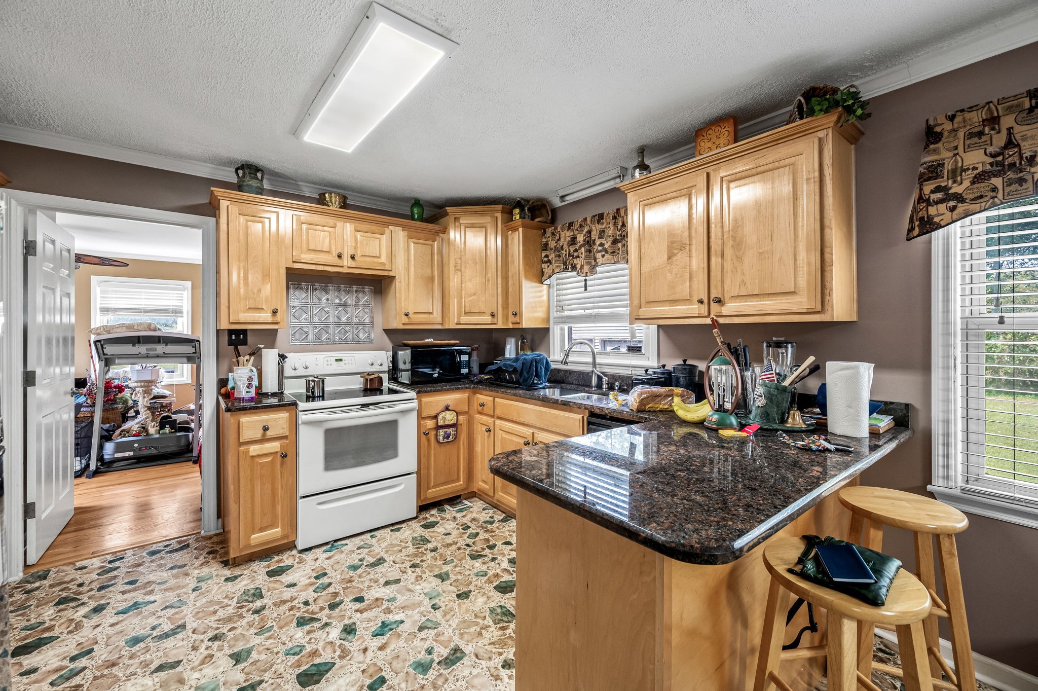 Image 22 of 70 For 3580 Chandler Drive