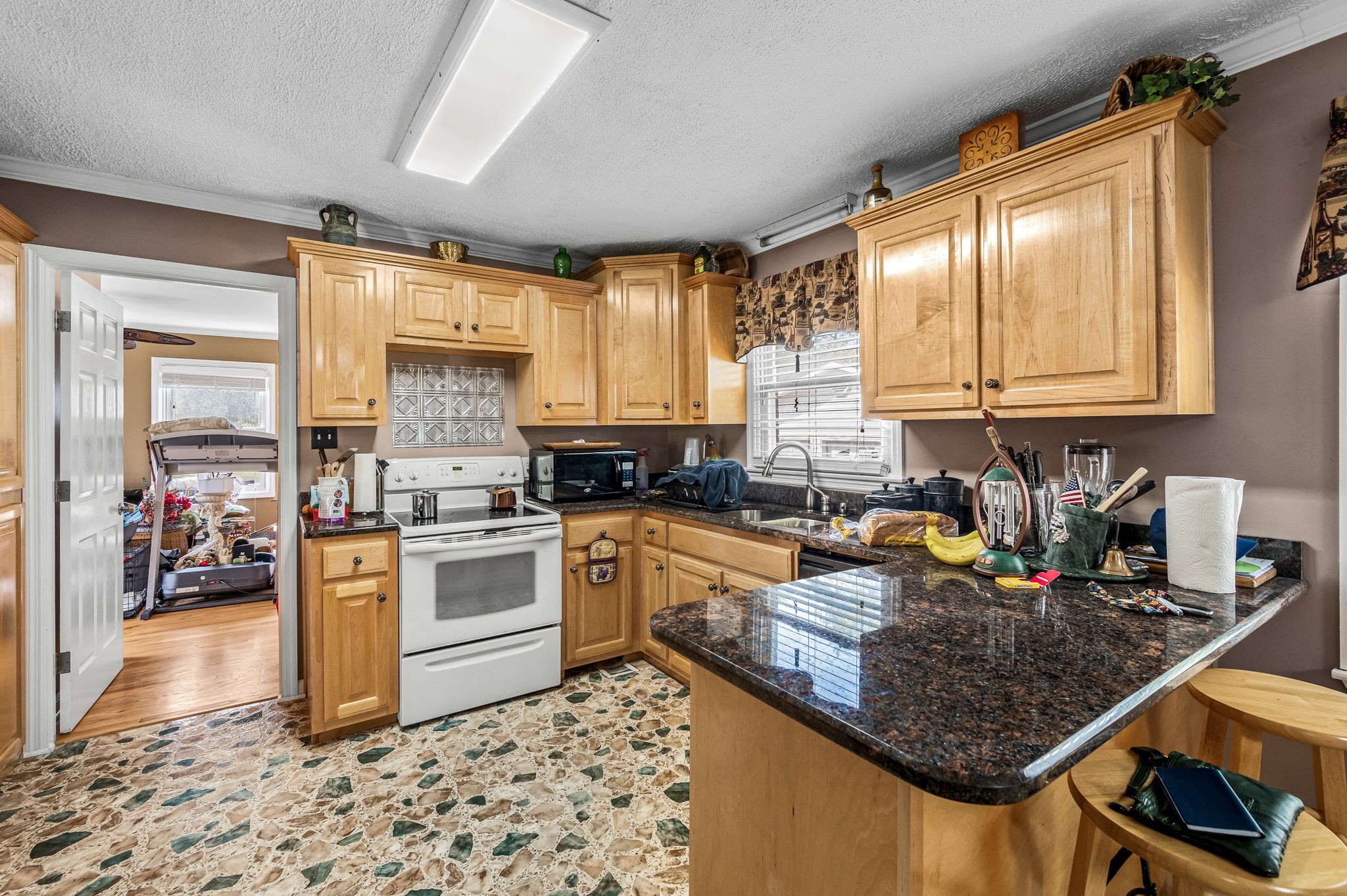 Image 29 of 70 For 3580 Chandler Drive