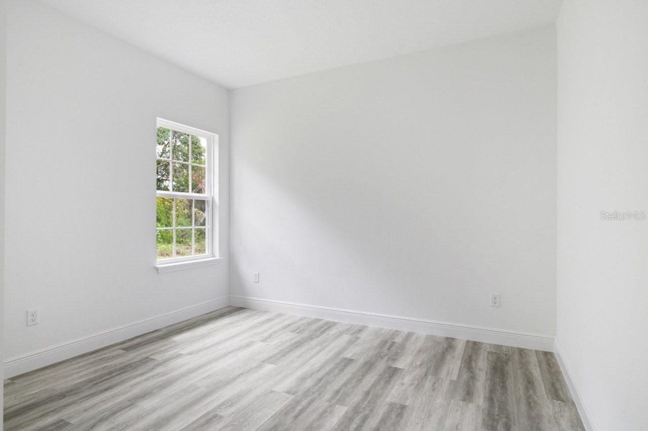 Image 16 of 23 For 13685 43rd Circle