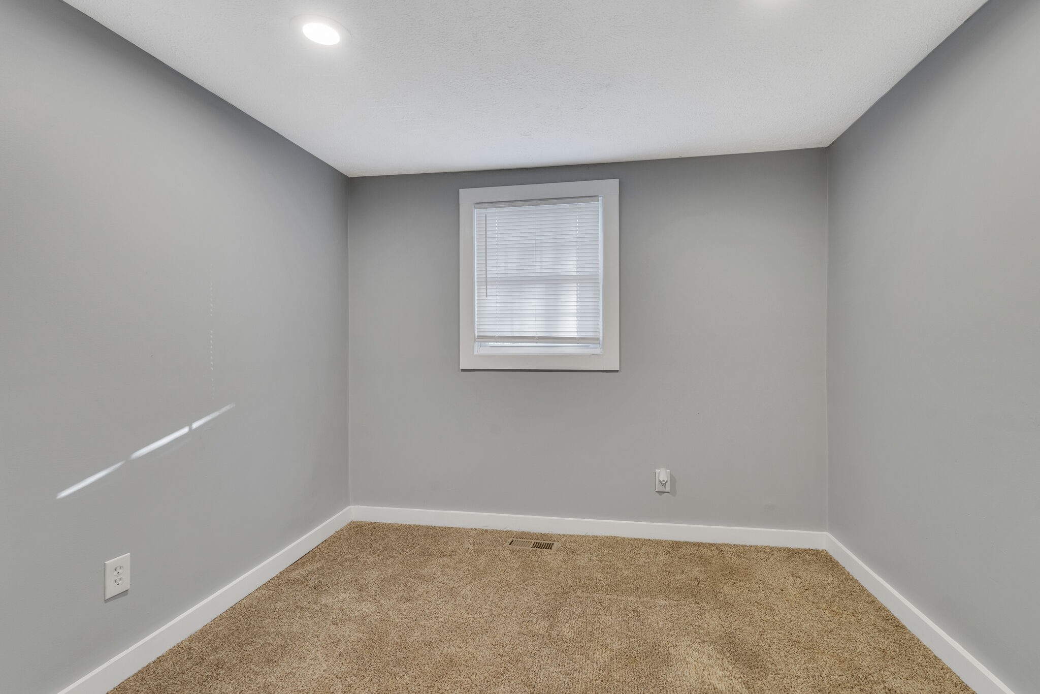 Image 13 of 28 For 17341 Balfour Terrace
