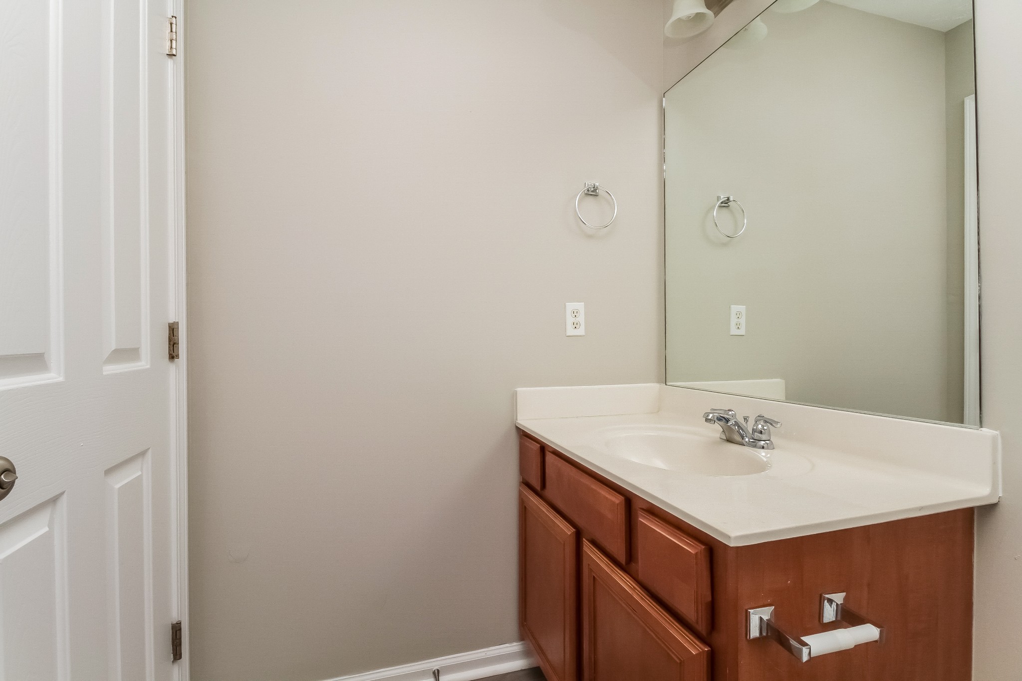 Image 15 of 62 For 10833 86th Terrace