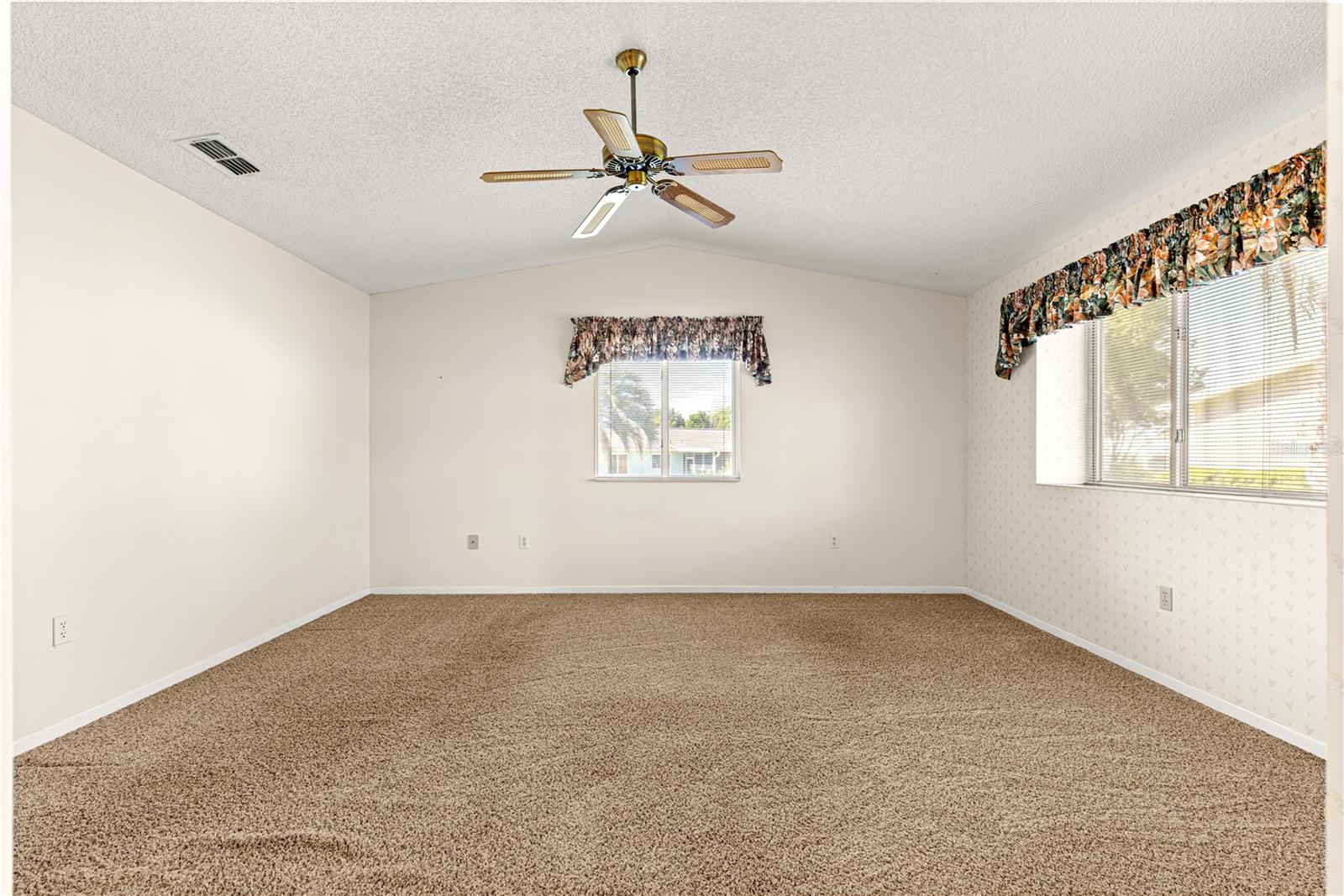 Image 20 of 62 For 10833 86th Terrace