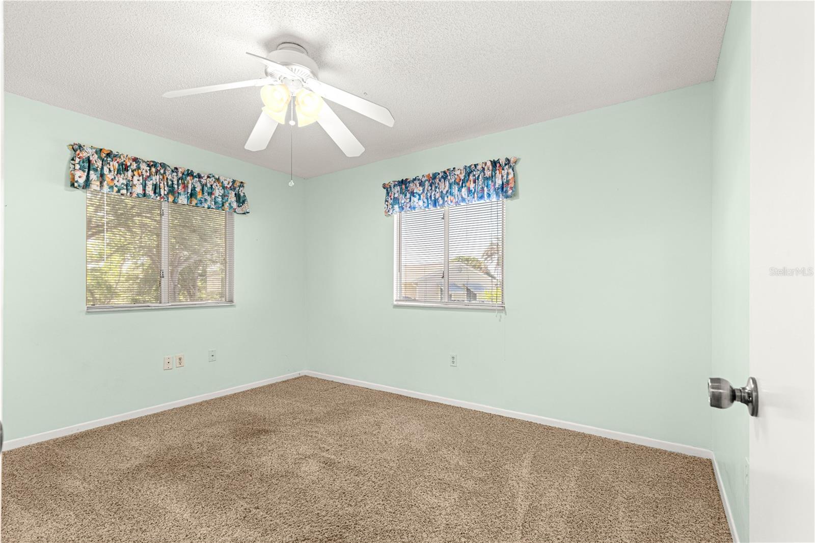 Image 28 of 62 For 10833 86th Terrace