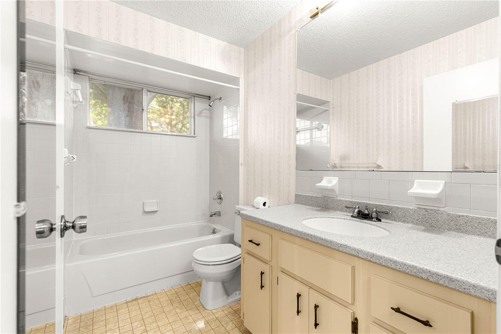 Image 30 of 62 For 10833 86th Terrace