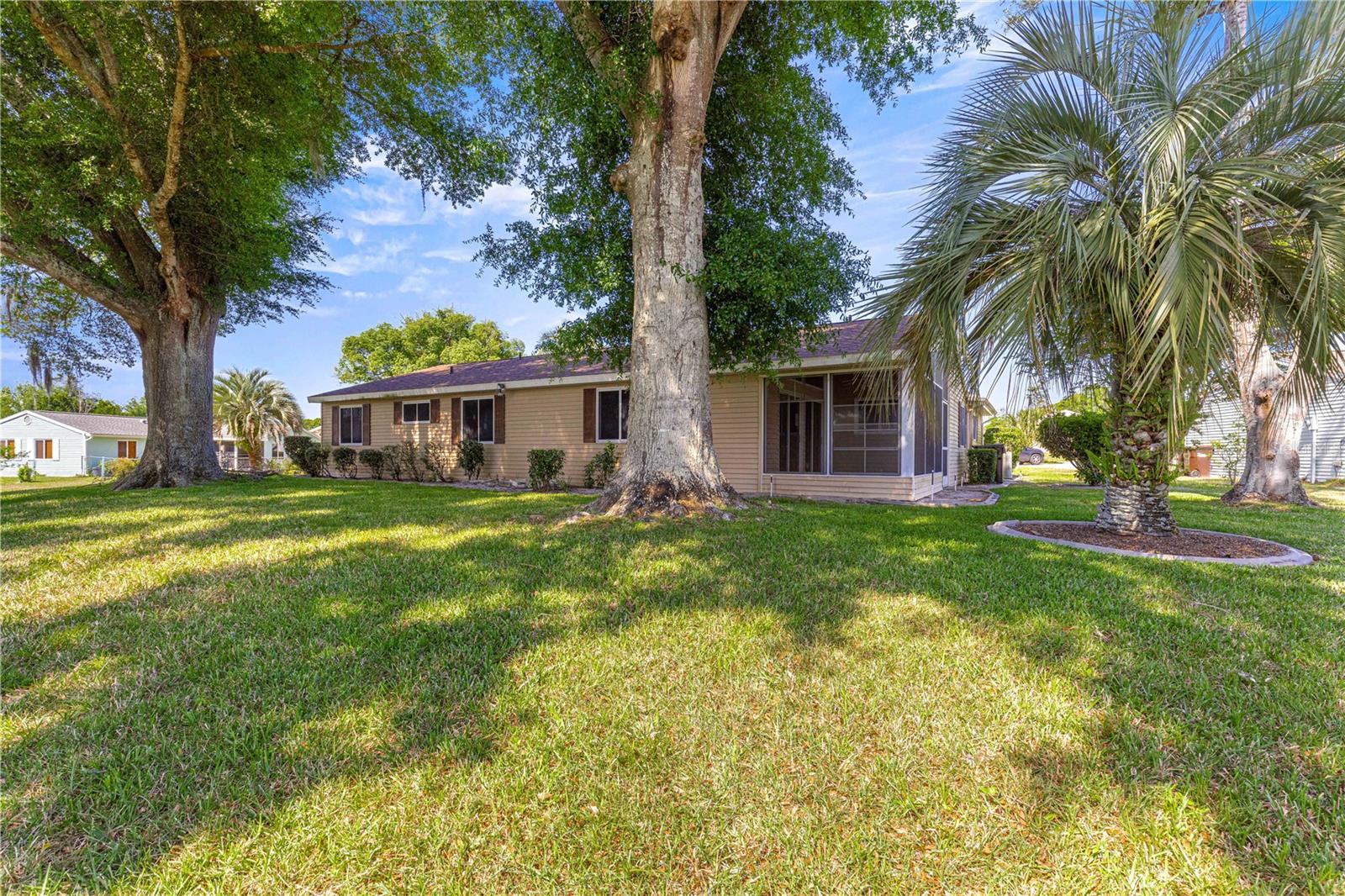 Image 38 of 62 For 10833 86th Terrace
