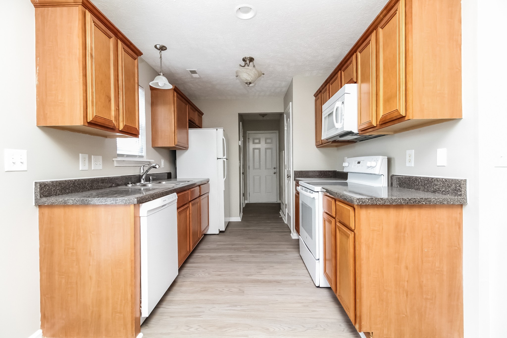 Image 7 of 62 For 10833 86th Terrace