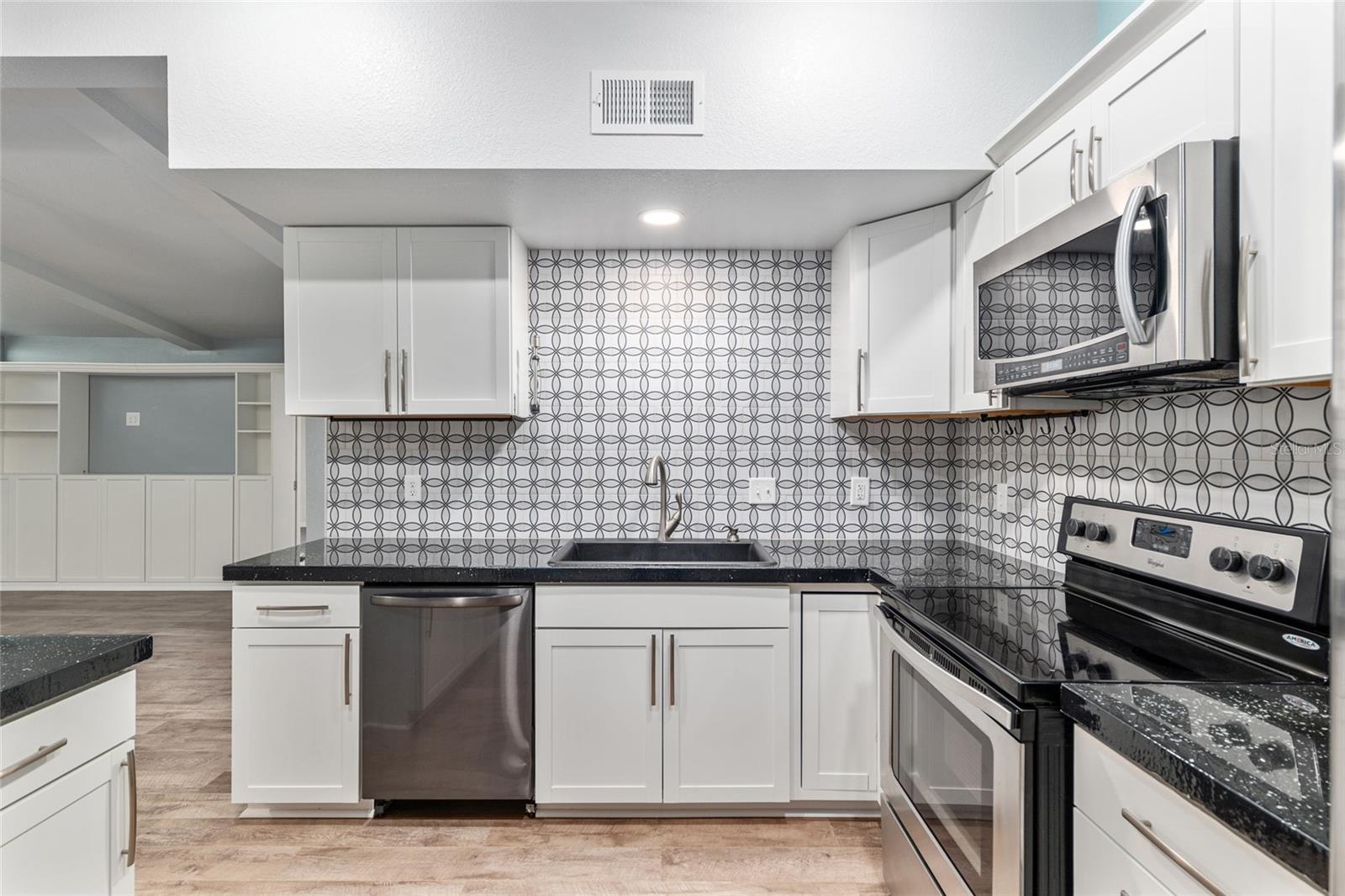 Image 17 of 52 For 11065 42nd Street